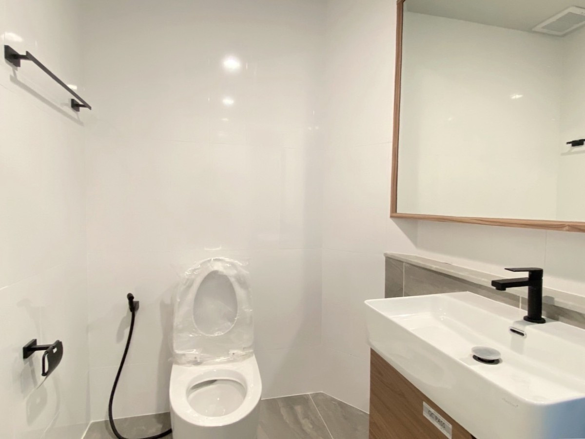 For SaleCondoSukhumvit, Asoke, Thonglor : Condominium for sale Culture Thonglor, 18th floor, new condo, near BTS Thonglor, only 250 meters (N.2050)