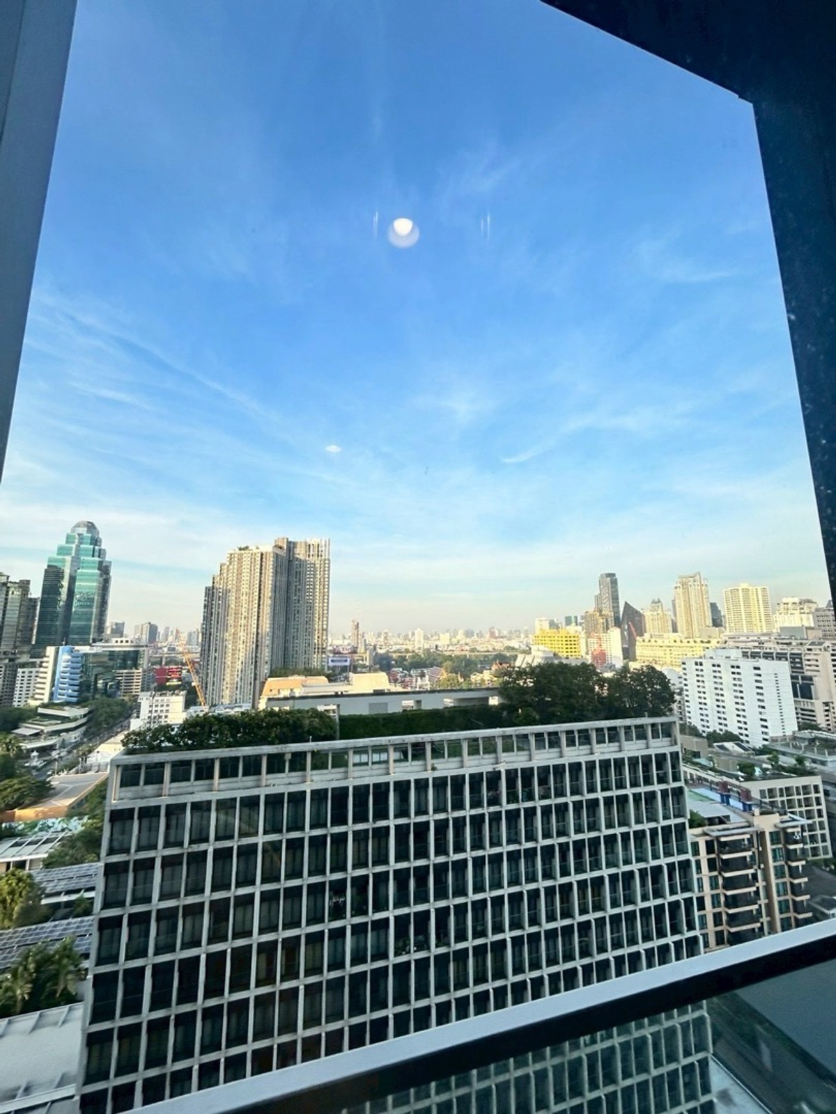 ให้เช่าคอนโดวิทยุ ชิดลม หลังสวน : Noble เพลินจิต **ให้เช่า** 1 นอน วิวสวยไม่ทีตึกบัง ตกแต่งครบชุด พร้อมเข้าอยู่ ค่าเช่า 50,000 บาท/เดือน