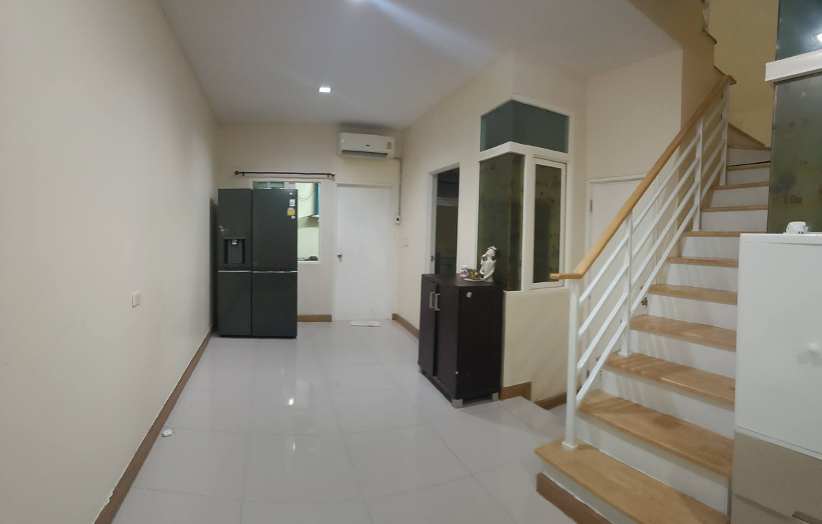 ให้เช่าทาวน์โฮมเกษตร นวมินทร์ ลาดปลาเค้า : #E327 🎉020469 ให้เช่าทาวน์โฮม Golden Town 2 Ladprao - Kaset Nawamin