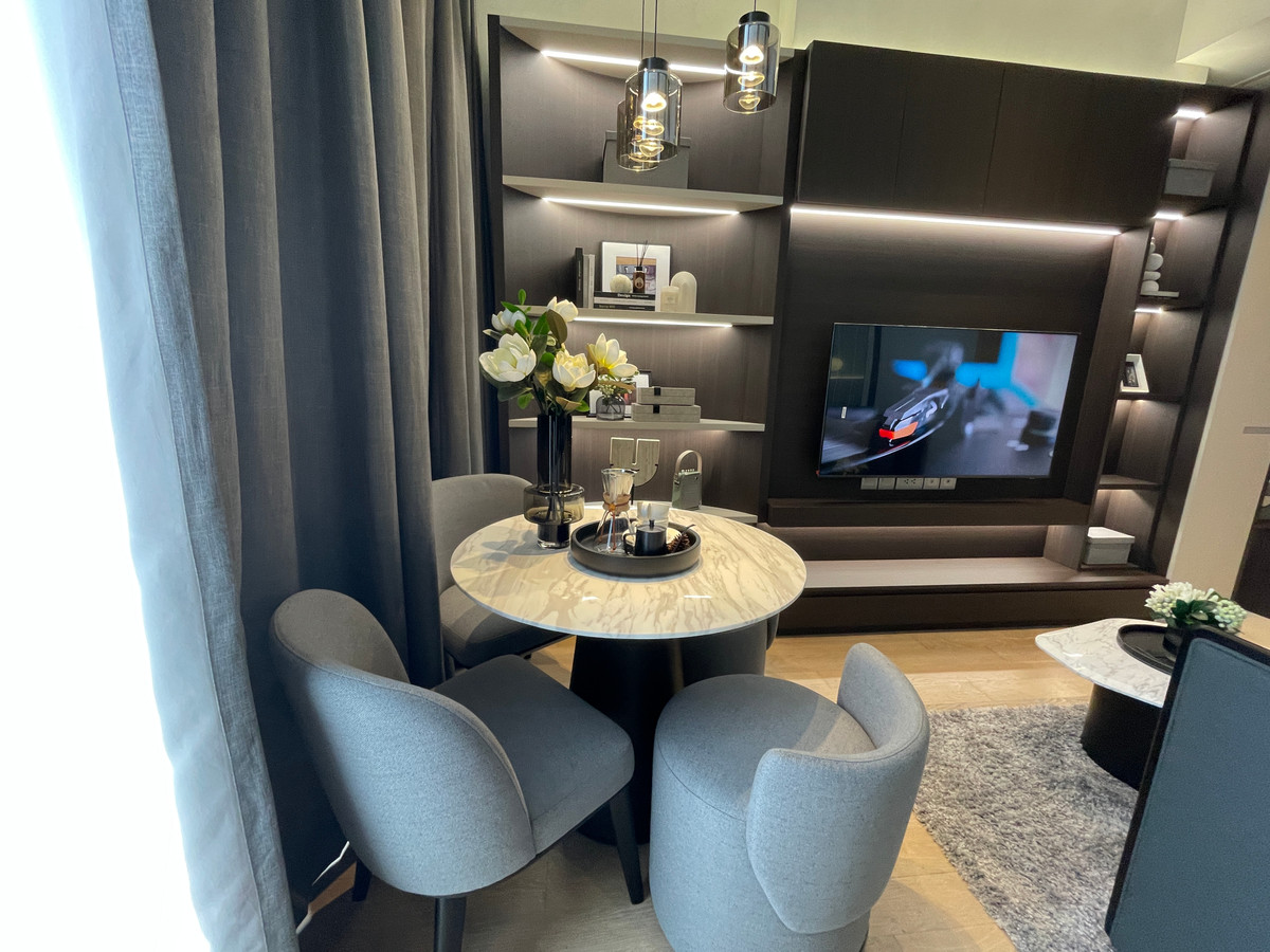 ขายคอนโดสีลม ศาลาแดง บางรัก : 💎 [Ultimate Legacy] ASHTON SILOM – 1BR XL (49.58 ตร.ม.) ชั้น 32 ห้องมุมแห่งวิสัยทัศน์เหนือระดับ บนถนนสายประวัติศาสตร์ 💎 