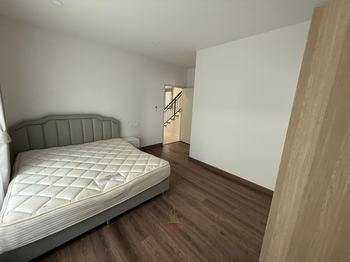 ให้เช่าบ้านบางนา แบริ่ง ลาซาล : RH040126 ให้เช่า บ้านเดี่ยว 2 ชั้น แปลงมุม 4 ห้องนอน at Britania Bangna-Srivaree