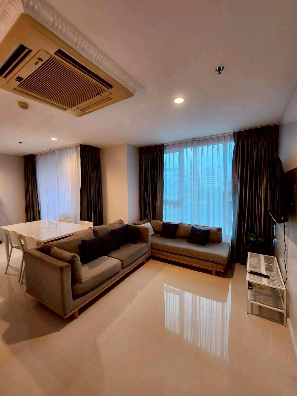 For RentCondoSukhumvit, Asoke, Thonglor : 📣Condo for rent, Sukhumvit Living Town, size 66 sq m., 2 bedrooms, 1 bathroom, 8th floor, opposite SWU Prasarnmit💥