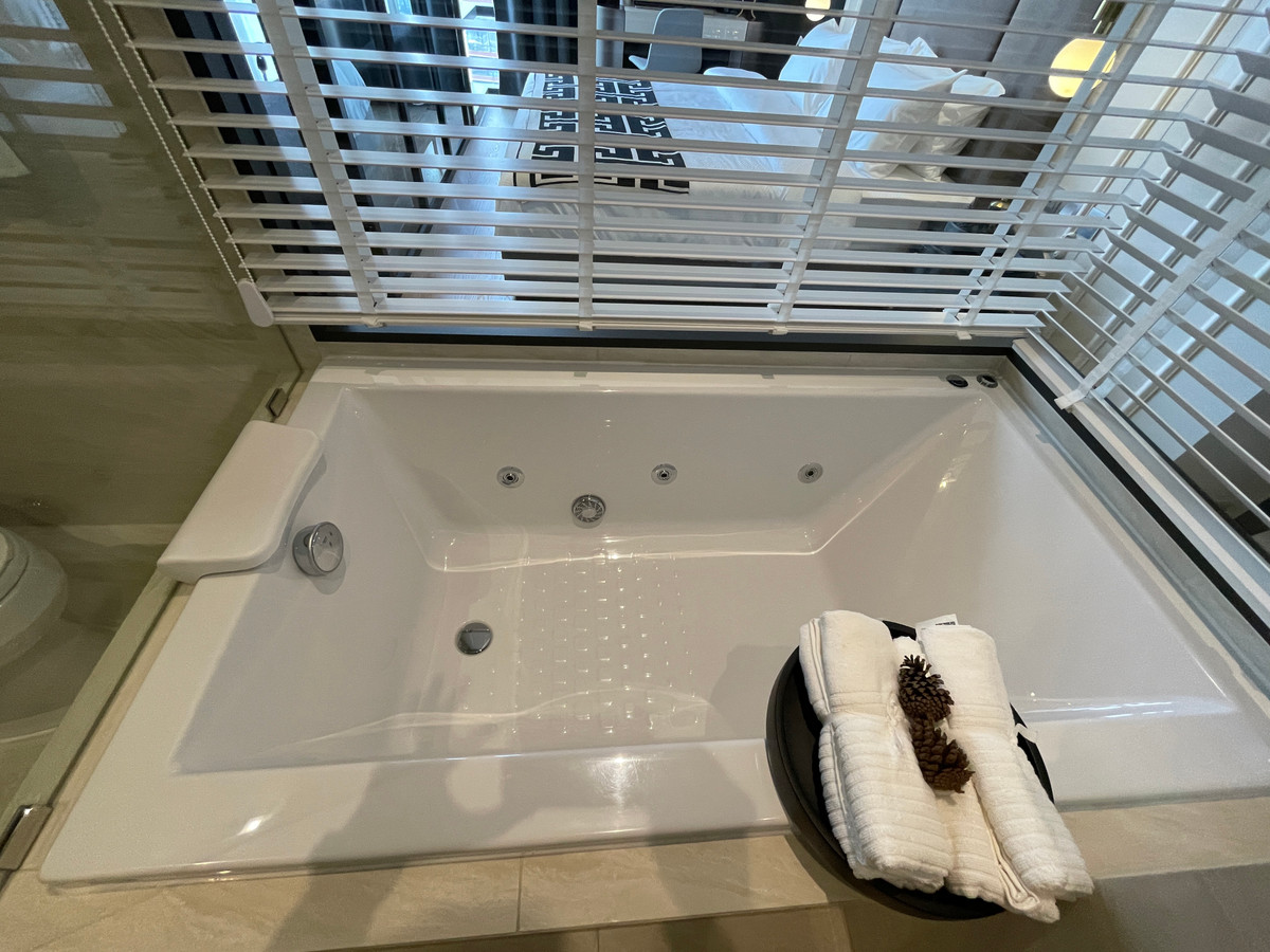 For SaleCondoSilom, Saladaeng, Bangrak : For sale✨ ASHTON SILOM: The Ultimate Legacy on Silom Road – 1BR XL (50.33 sq.m.) Condo that is more than just a residence, but is the 