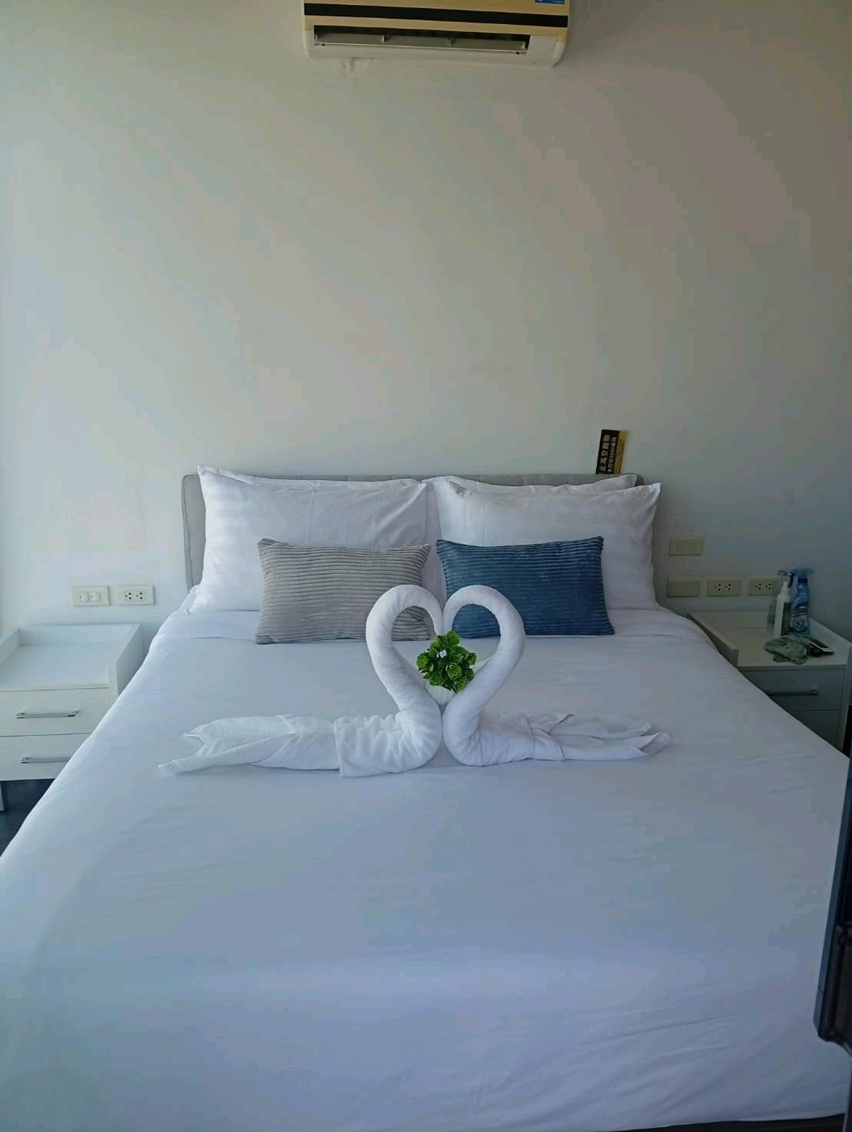 ให้เช่าคอนโดพัทยา บางแสน ชลบุรี สัตหีบ : Posh Pattaya​ ห้องมุม วิวทะเล+city