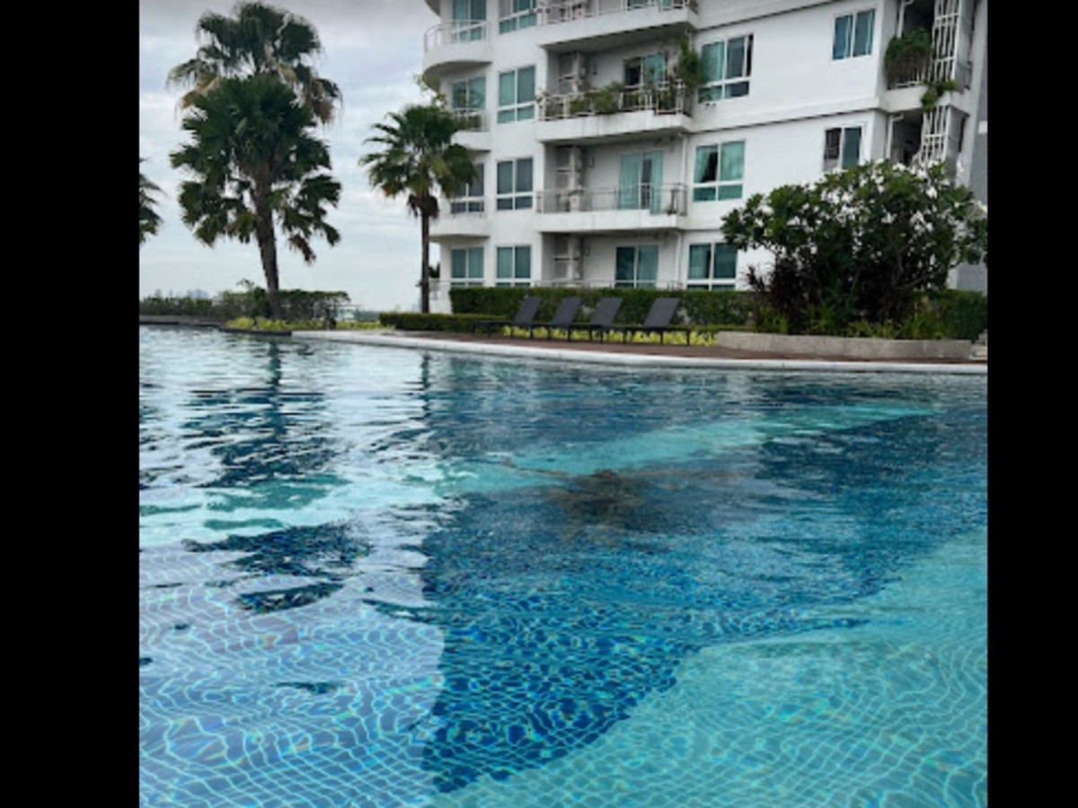 For RentCondoRama3 (Riverside),Satupadit : Condo location in Rama 3 area, near BTS Chong Nonsi, room on high floor, beautiful view, good room position. Next to the penthouse This is the top view position of the building, providing high privacy.