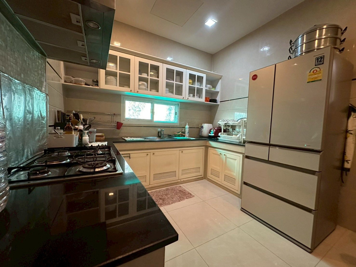 ขายบ้านบางนา แบริ่ง ลาซาล : ขายบ้านเดี่ยว 2 ชั้น หมู่บ้านนาราสิริ บางนา ทำเลดี เดินทางสะดวก