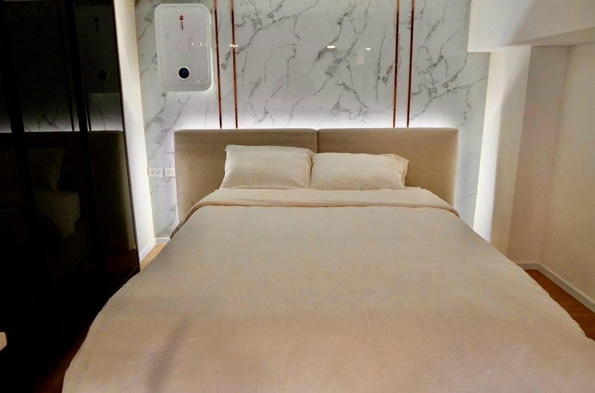 ให้เช่าคอนโดพระราม 9 เพชรบุรีตัดใหม่ RCA : ✨ Duplex หรู ใจกลางพระราม 9
แต่งครบ พร้อมอยู่ ฟีลโรงแรม 5 ดาว ✨

📍 Landmark @ MRTA พระราม 9
ทำเลศักยภาพ ใกล้ทุกไลฟ์สไตล์