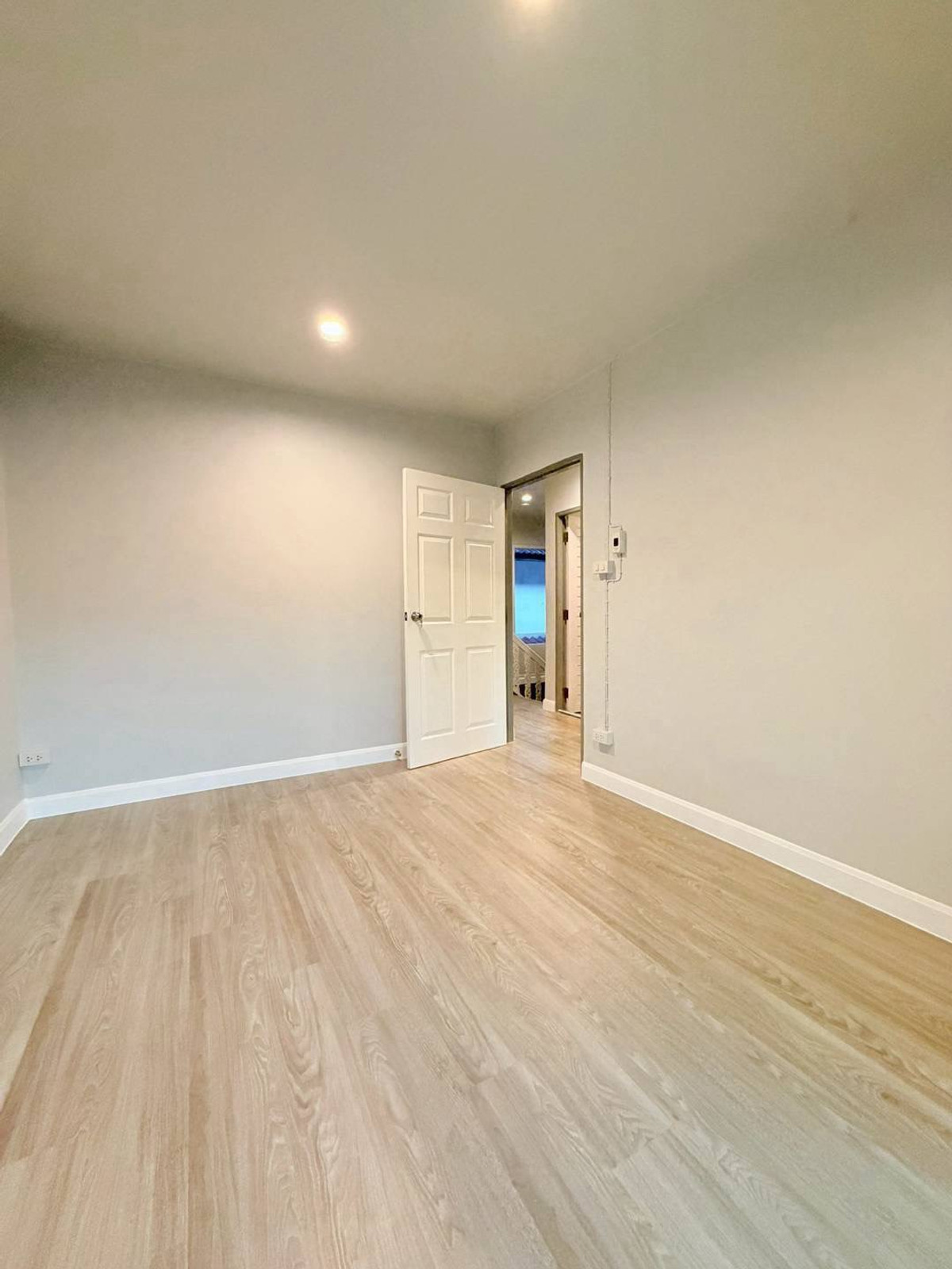 ขายทาวน์โฮมนนทบุรี บางใหญ่ บางบัวทอง : ขายทาวน์เฮ้าส์พฤกษา 3 วัดลาดปลาดุก 18 ตร.ว. หน้ากว้าง 6 ม. ต้นสายรถตู้ ฟรีโอน