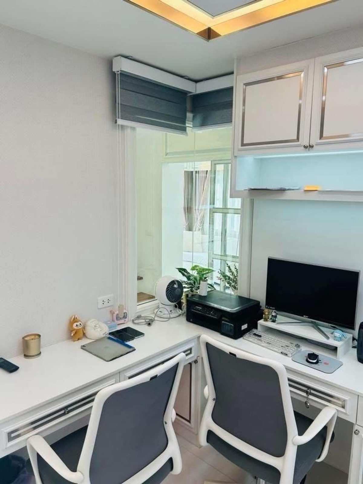 For RentThaphra, Talat Phlu, Wutthakat : Semi-detached house for rent, Golden Neo Sathorn Project, Kanlapaphruek Road.