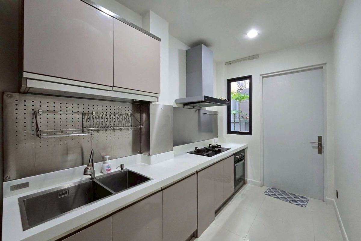 ให้เช่าบ้านพัฒนาการ ศรีนครินทร์ : ให้เช่าวิลล่าหรูโครงการใหม่ The Gentry พัฒนาการ 2 ใกล้ทองหล่อ (N.2062)