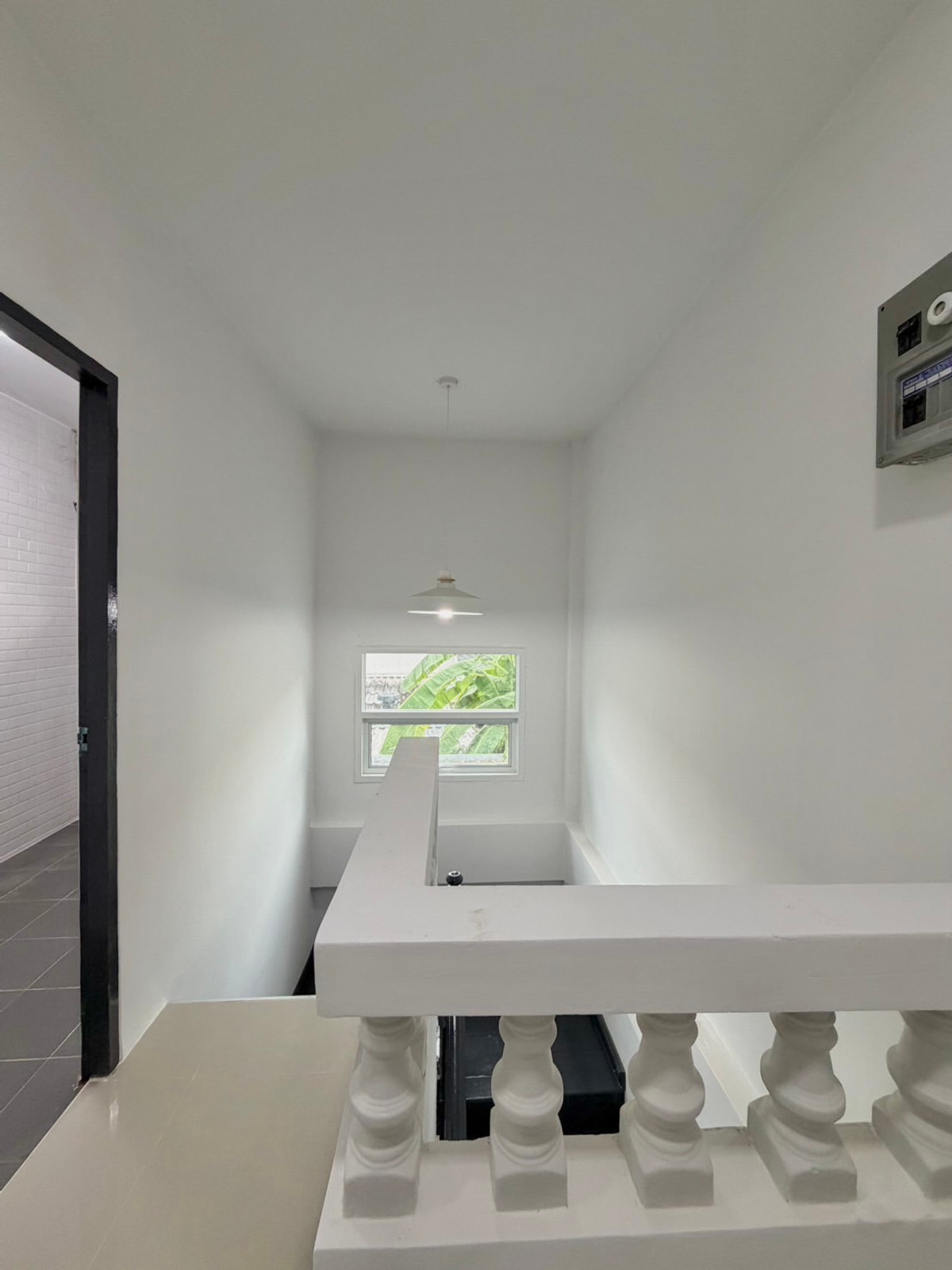 For SaleTownhomeRattanathibet, Sanambinna : Townhouse for sale in Kittiyarak, Sanambinnam, 18 sq m, newly decorated, has a balcony, no flooding, free transfer.