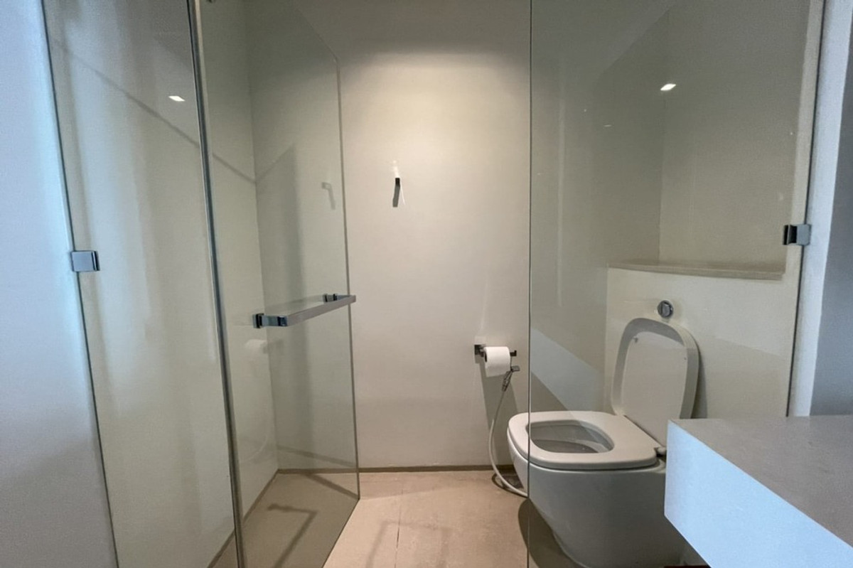 For SaleCondoWongwianyai, Charoennakor : 🔥 Sale with tenant !!  below market price 50% !! The River, 1 bedroom, 1 bathroom, high floor 34++, city view!!🔥 Code C20221206486 furnished, Special Deal!!📣📣