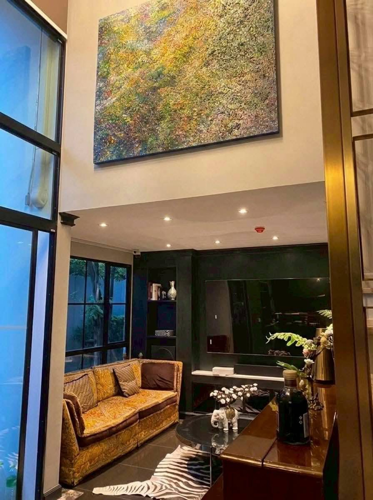 ขายคอนโดวิทยุ ชิดลม หลังสวน : Duplex 3 ห้องนอน ย่านหลังสวน ฟีลไลค์โฮม ห้องใหญ่พื้นที่ใช้สอยเยอะ มีสวนร่มรื่น✨Na Vara Residence✨ 3 ห้องนอน 3 ห้องน้ำ ขนาด 182 ตร.ม ใกล้ BTS / MRT ชิดลม (0.4 กม.) Tel.0982645161 