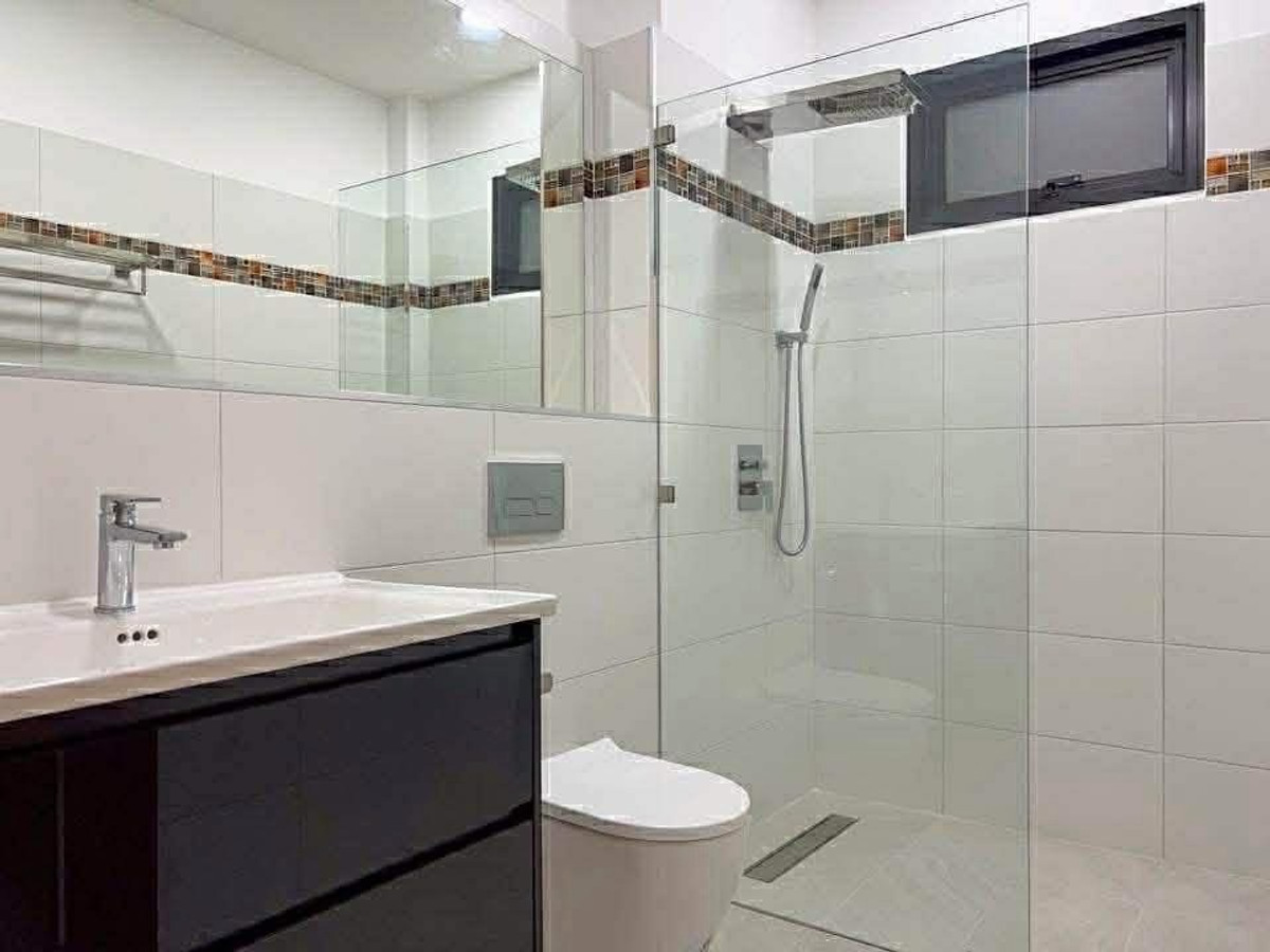 For SaleHousePattaya, Bangsaen, Chonburi : Luxury Pool Villa for Sale Huai Yai, Brand New House with Private Pool Near Sukhumvit Road and Jomtien Beach, Ideal for Investment and Daily Rental