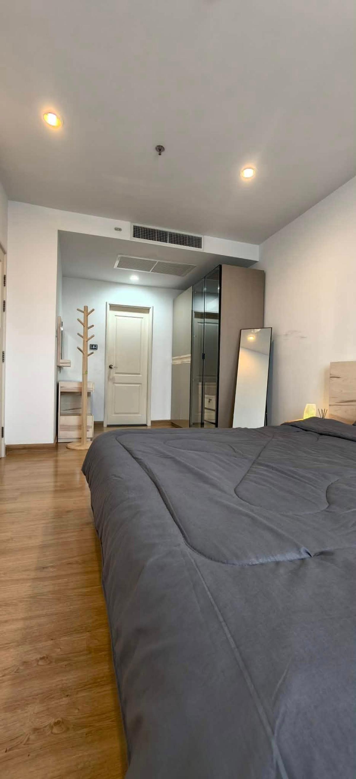 ให้เช่าคอนโดพระราม 9 เพชรบุรีตัดใหม่ RCA : #E347 🎉030469 ให้เช่าคอนโด Supalai Wellington