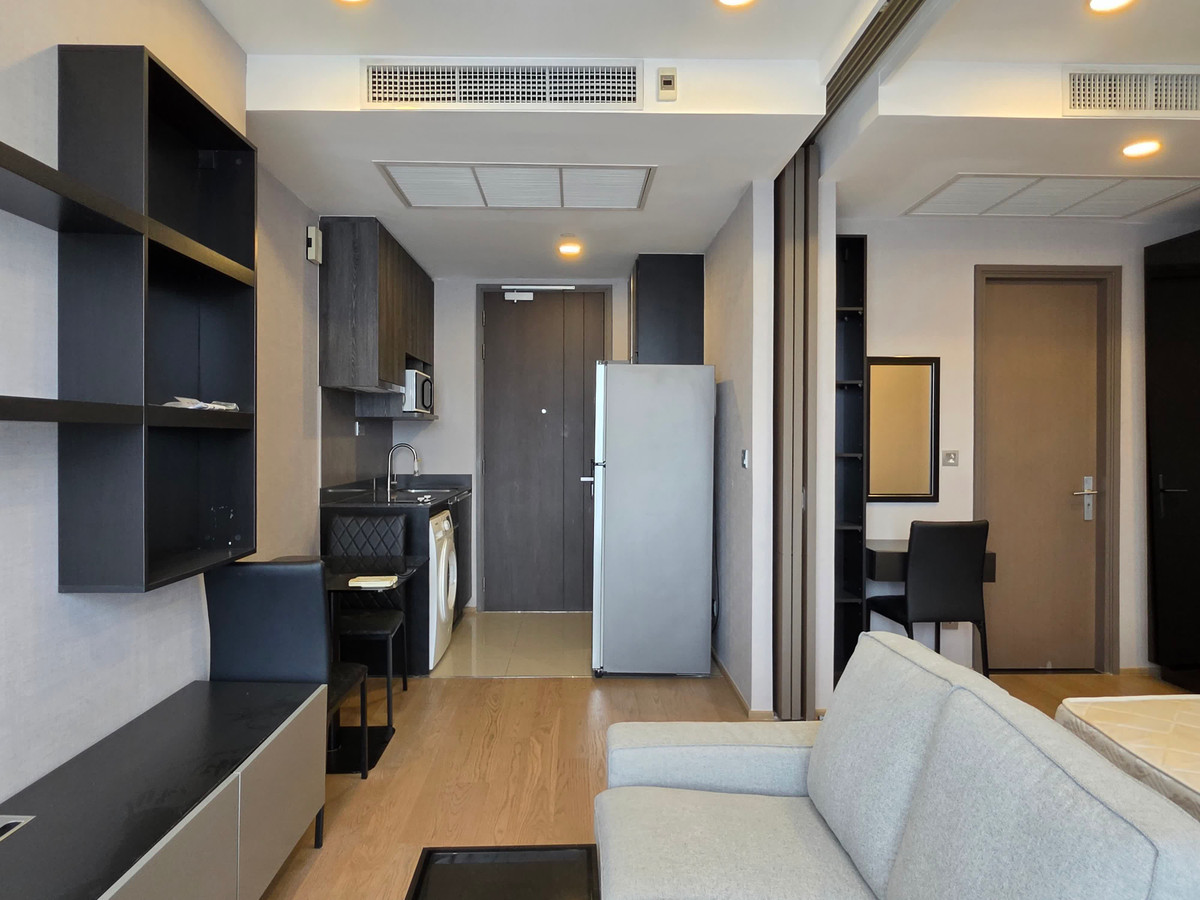 ให้เช่าคอนโดสยาม จุฬา สามย่าน : Ashton Chula Silom【𝐑𝐄𝐍𝐓】🔥อารมณ์พรีเมียมเข้มลึก รายละเอียดดูเฉียบทุกมุม🔥 ติดต่อไลน์ไอดี: @hacondo