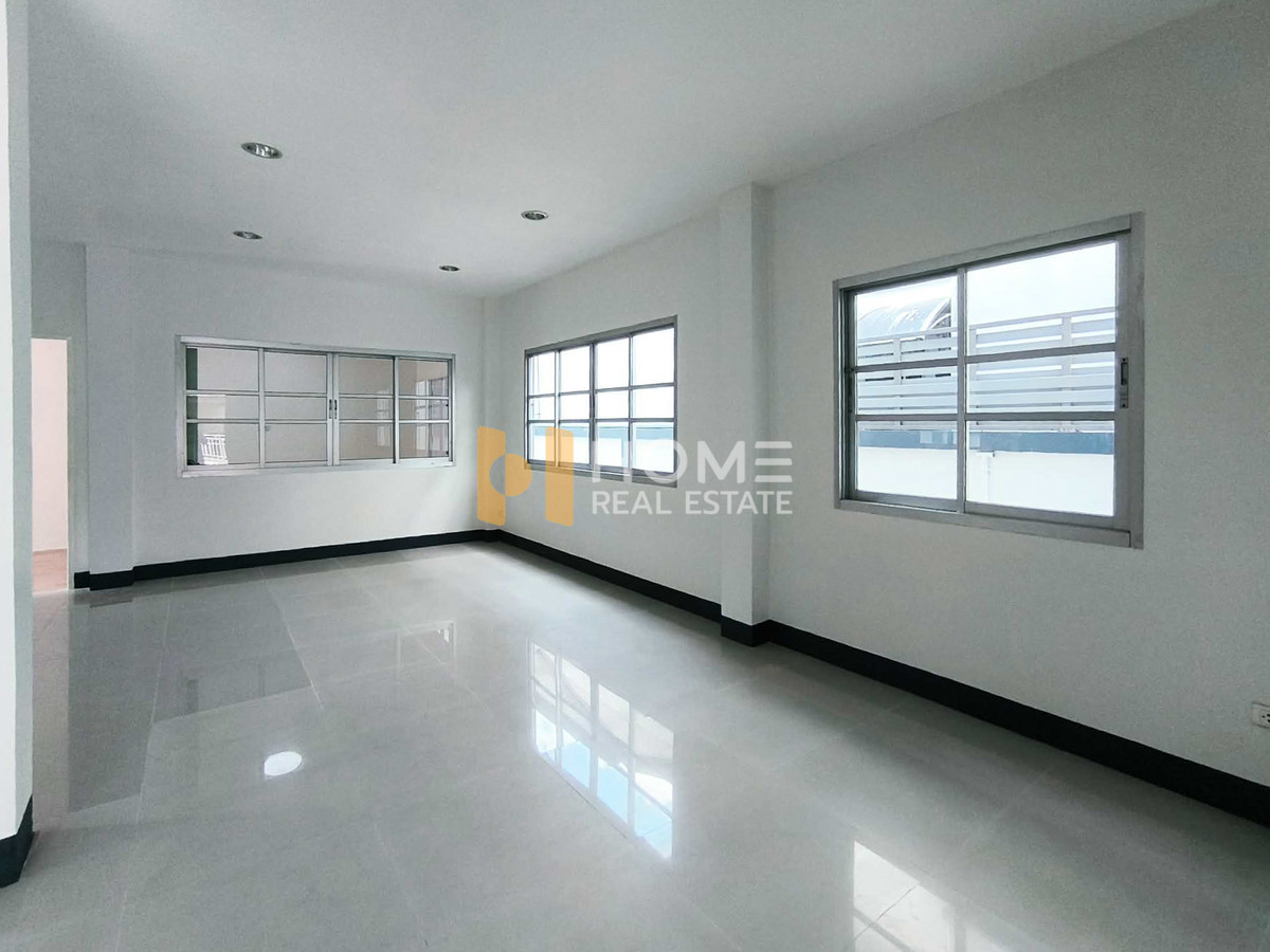 ขายบ้านพัทยา บางแสน ชลบุรี สัตหีบ : ธารดารา ศรีราชา / 3 ห้องนอน (ขาย), Thandara Sriracha / 3 Bedrooms (FOR SALE) YEAN162