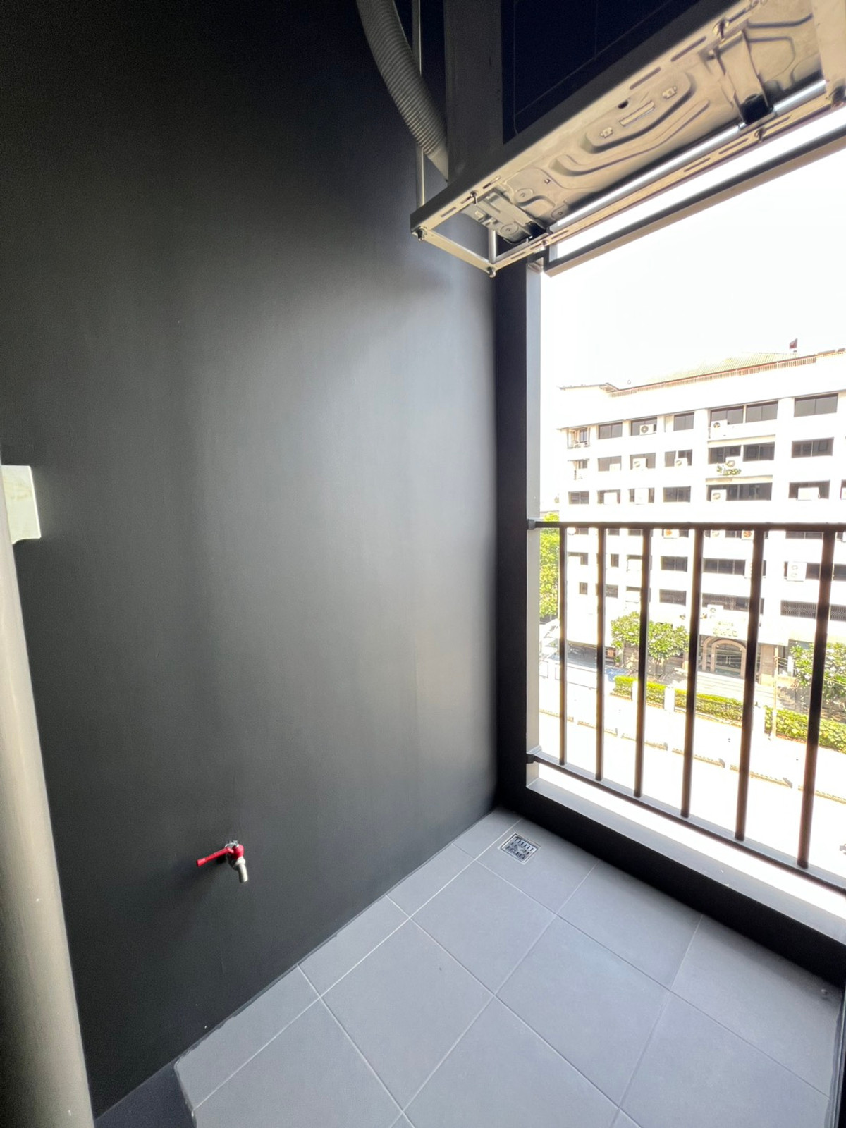 CondoOnnut, Udomsuk : urgent!!!! Reserve 999.- finished! 1 Bedroom room from 2.1 million, special price only 1.79 million baht. If interested in viewing the actual room, contact Khun Kot at 065-7161657.