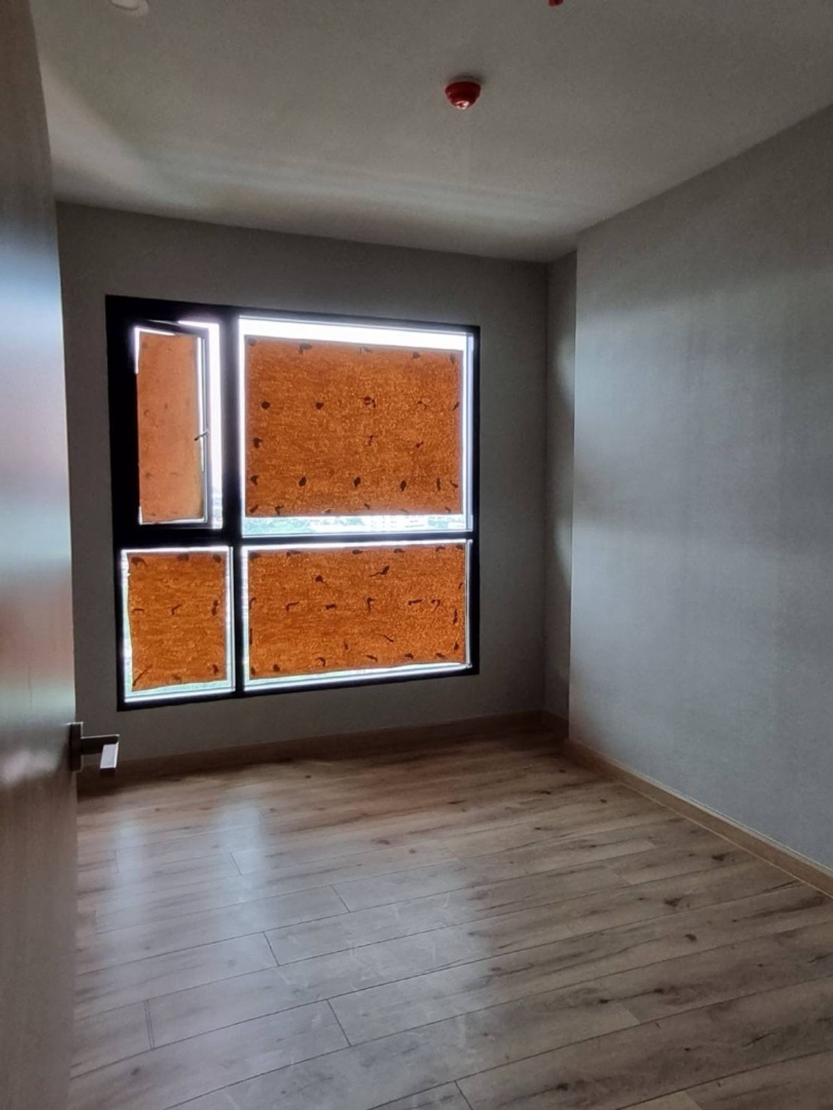 ขายคอนโดปิ่นเกล้า จรัญสนิทวงศ์ : ห้องใหม่ไม่เคยเข้าอยู่ติดรถไฟฟ้า สิรินธร