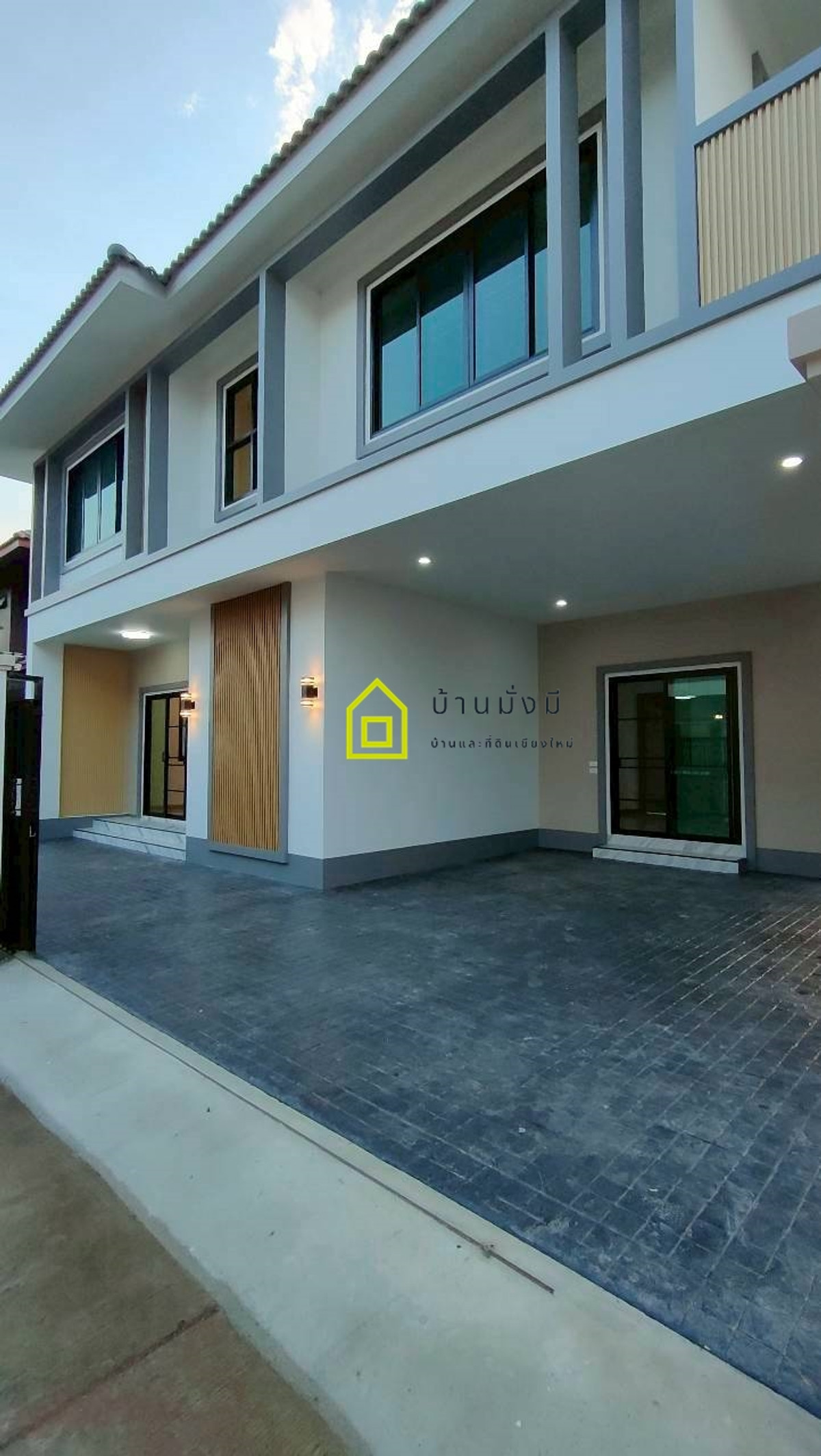 For SaleHouseChiang Mai : 2-story detached house near Maejo University (2 kilometers from Maejo University), Wat Mongkol Setthi intersection zone.