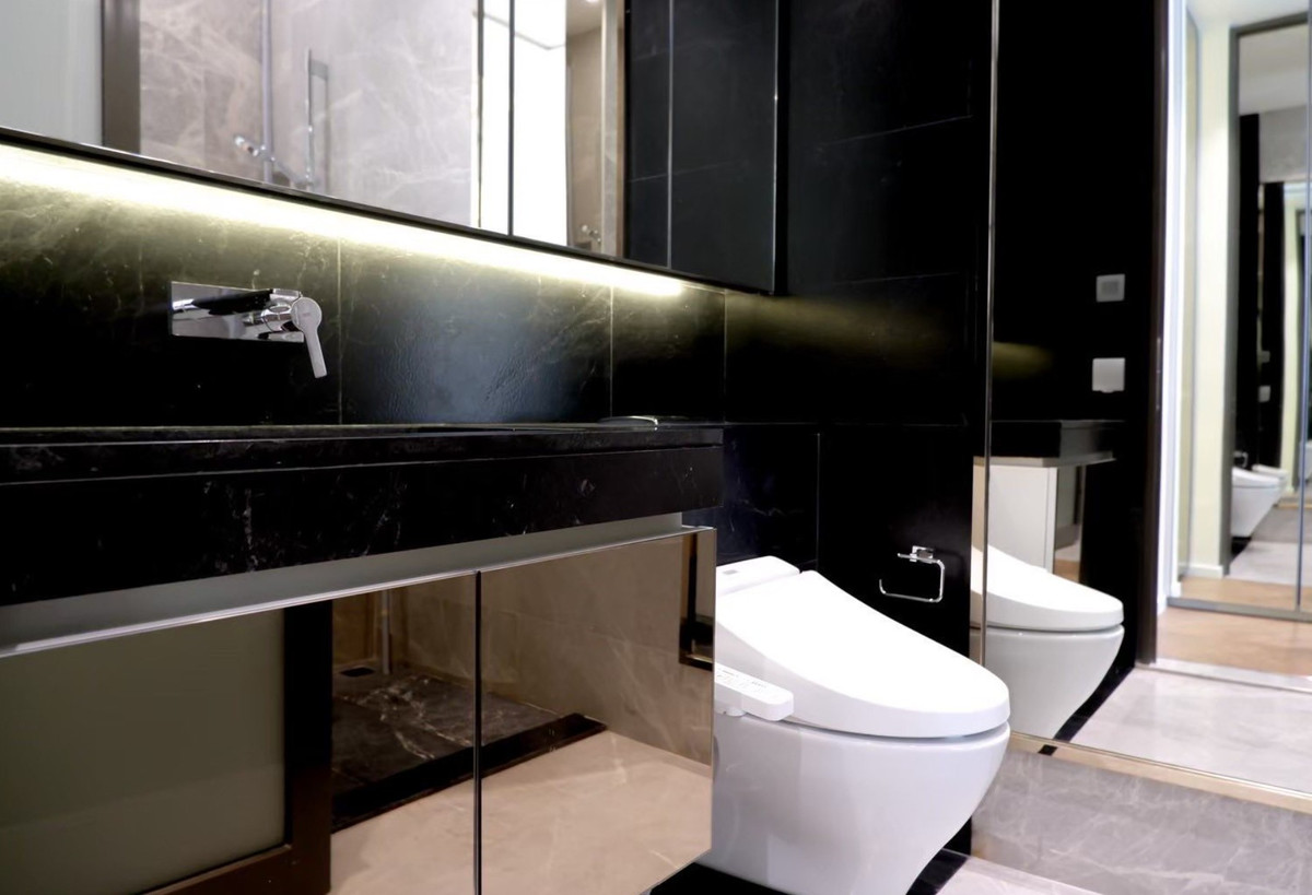 ให้เช่าคอนโดวิทยุ ชิดลม หลังสวน : 28 Chidlom ✨ ชั้น 25 วิวสวนนายเลิศ ห้องเงียบสงบที่สุดด้วยฉนวนกันเสียง SCG จัดเต็ม Dyson Gadgets พร้อมอ่างอาบน้ำ