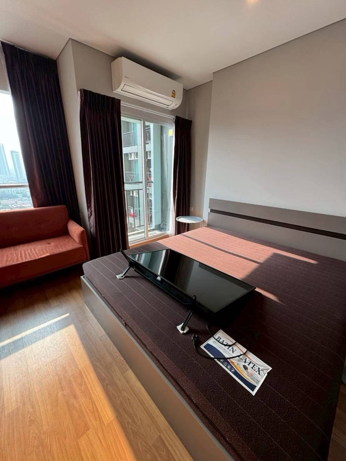 For RentCondoBang Sue, Wong Sawang, Tao Pun : 🔥Rare Item! Lumpini place Taopoon interchange
 1 bedroom, river view + 1 car parking space, best value in this area.