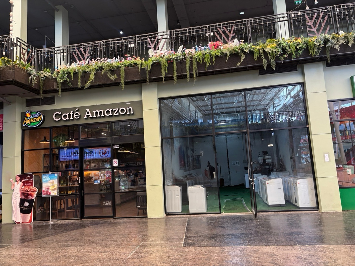 For RentRetail SpaceOnnut, Udomsuk : 📍 Retail Space for Rent in On Nut – Prime Community Mall Location
55 SQ.M. | 50,000 THB/month
