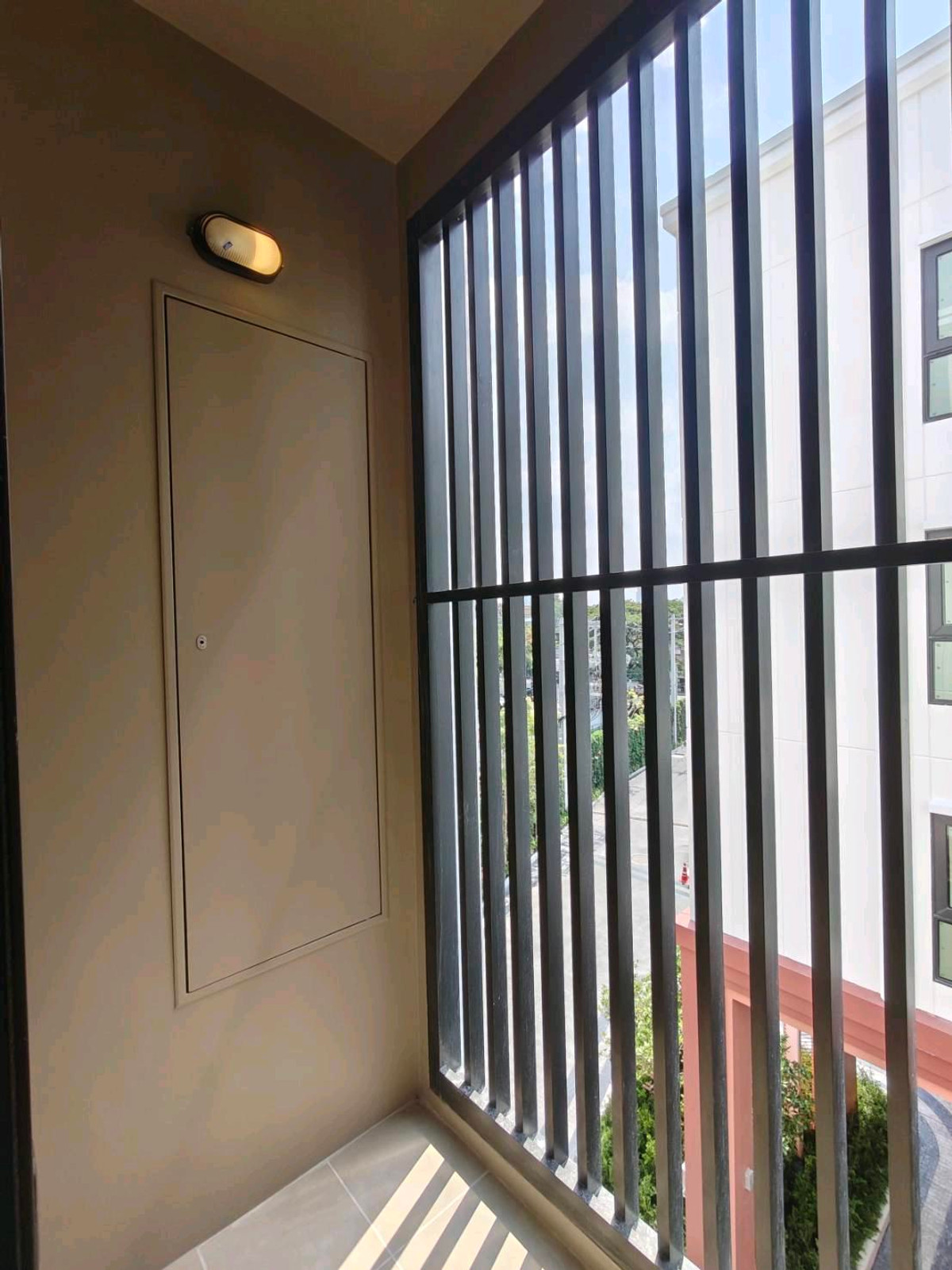 For SaleCondoWongwianyai, Charoennakor : For sale: Aspire Itsaraphap, view of Wat Arun, very beautiful.