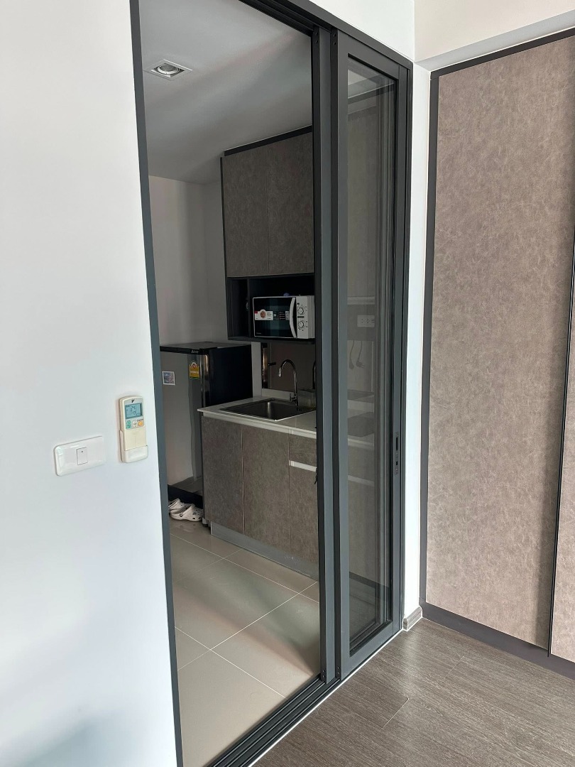 For RentCondoSapankwai,Jatujak : 🔥For Rent Now🔥 Ideo Phahonyothin - Chatuchak, beautiful 1-bedroom unit, next to BTS Saphan Khwai, near MRT Chatuchak, fully furnished, ready to move in. Prime location.