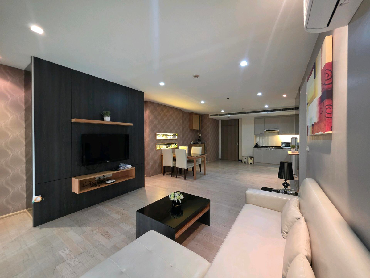 ให้เช่าคอนโดสุขุมวิท อโศก ทองหล่อ : Noble Remix📍 Rare Item!
 88 ตร.ม. ใจกลางทองหล่อ  