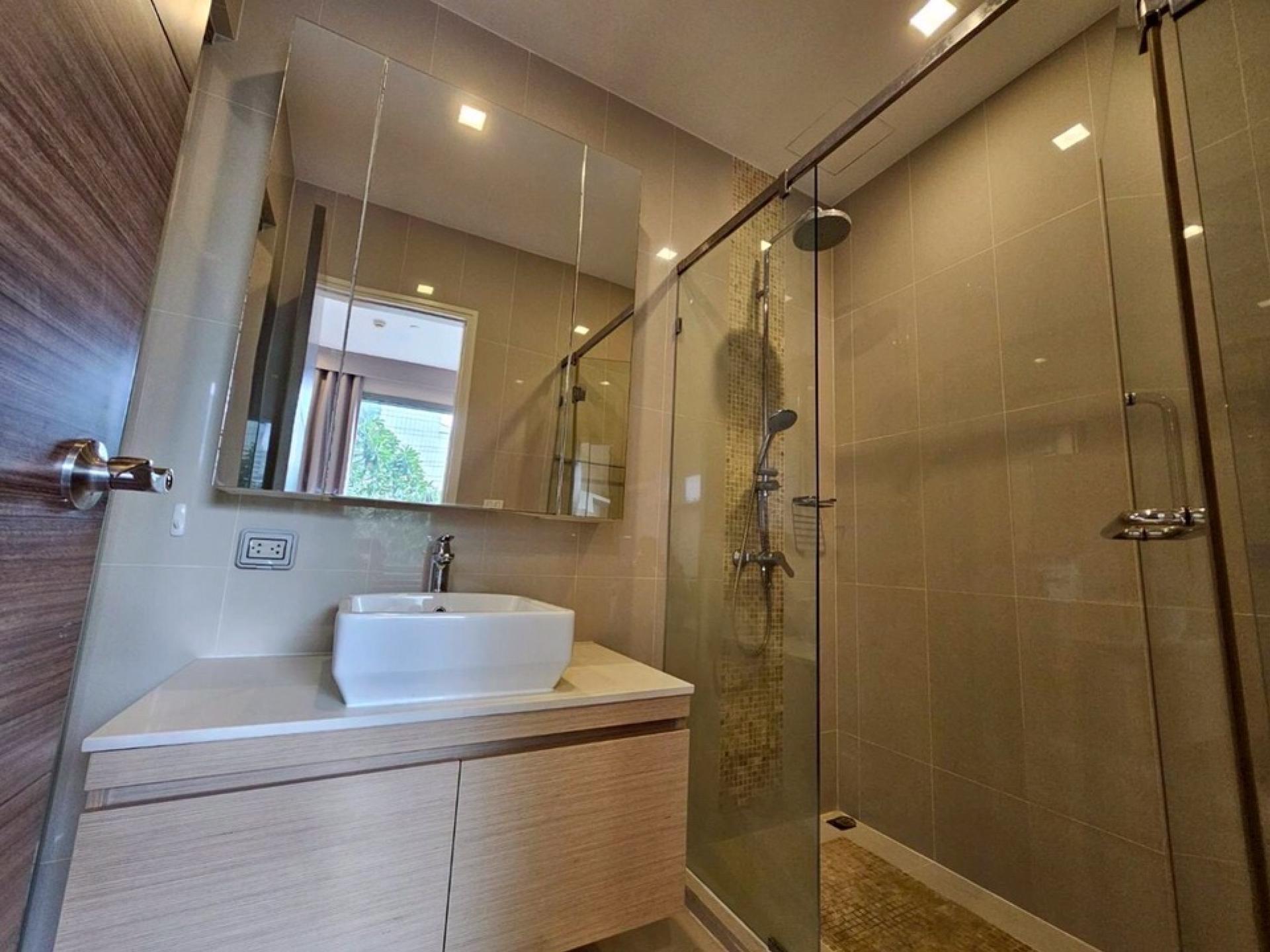 ให้เช่าคอนโดพระราม 9 เพชรบุรีตัดใหม่ RCA : For rent : 𝐂𝐨𝐧𝐝𝐨 𝗤 𝗔𝘀𝗼𝗸𝗲ให้เช่า คิว อโศก