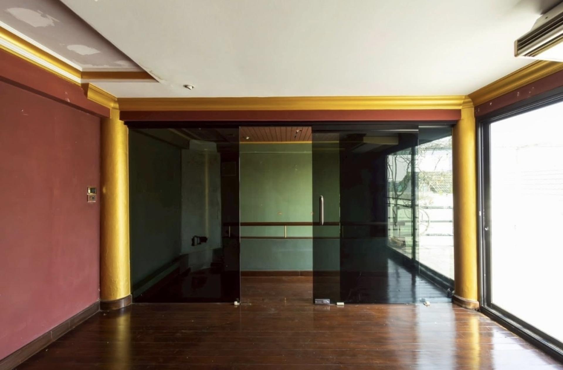 ขายบ้านสาทร นราธิวาส : ขายด่วนบ้านเดี่ยว 5ชั้น Rare Item ทำเล สาทร เย็นอากาศ 46.4ตรว.700ตรม. 5นอน7น้ำ 3จอดรถ