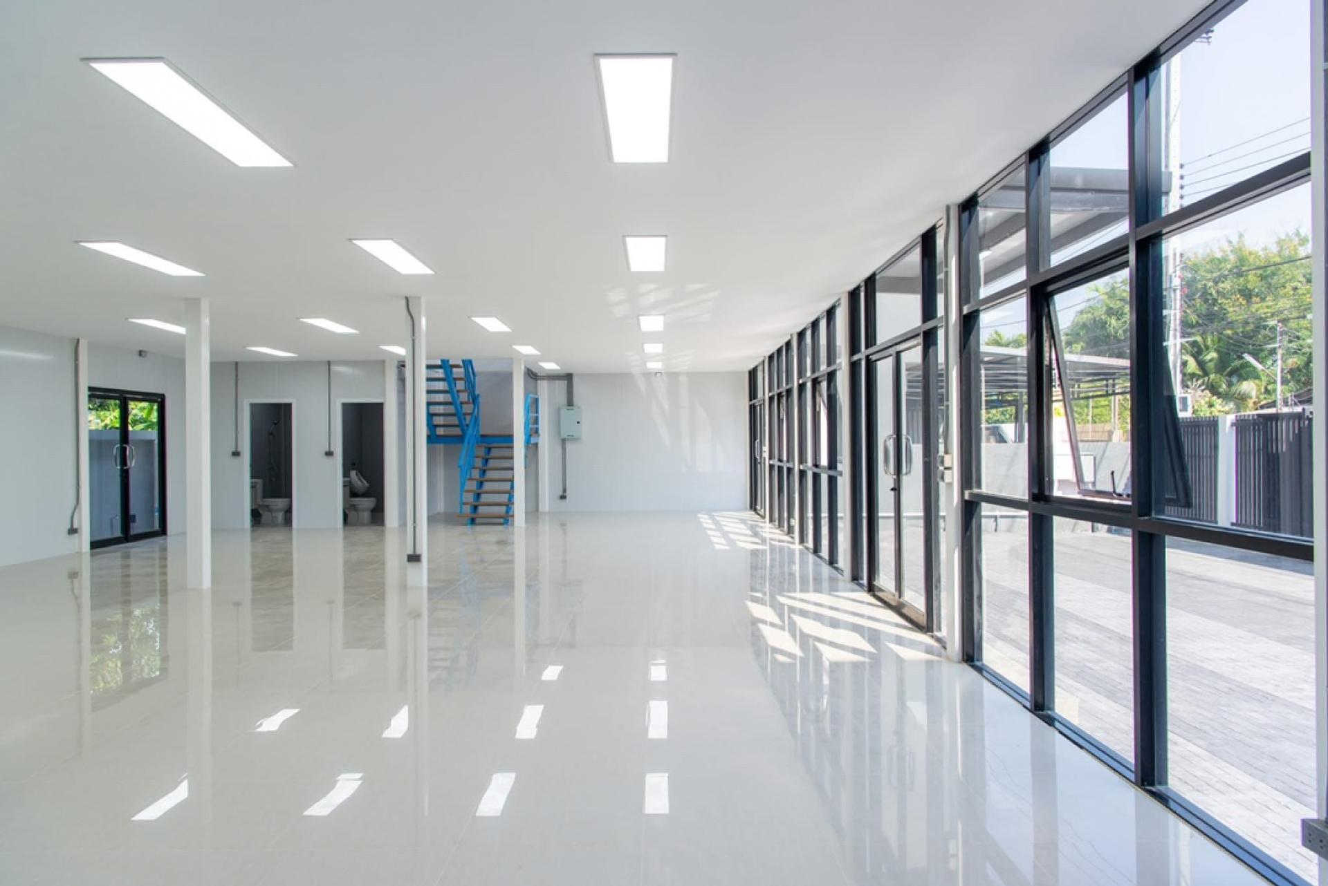 For RentOfficeOnnut, Udomsuk : Office +Warehouse, land area 100 sq m. Usable area 345 sq m. for rent near BTS Punyawithi.