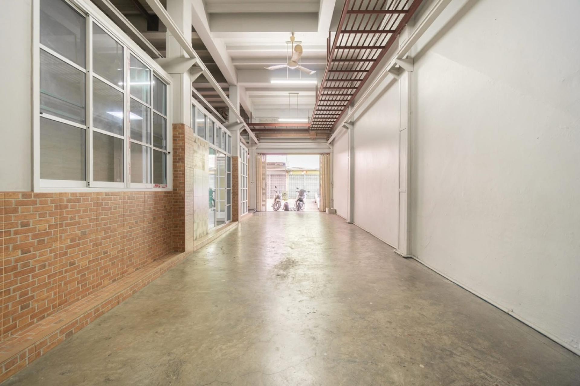 For RentShop HouseRama3 (Riverside),Satupadit : Commercial building for rent, 2 units, 4 floors, 576 sq m., Rama 3 location.