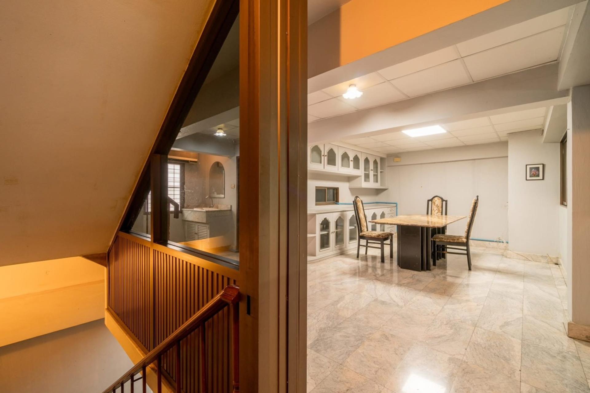 For RentShop HouseRama3 (Riverside),Satupadit : Commercial building for rent, 2 units, 4 floors, 576 sq m., Rama 3 location.