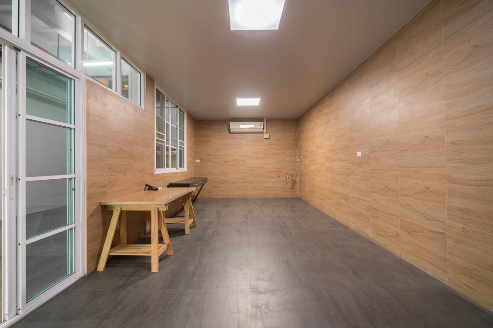 For RentShop HouseRama3 (Riverside),Satupadit : Commercial building for rent, 2 units, 4 floors, 576 sq m., Rama 3 location.