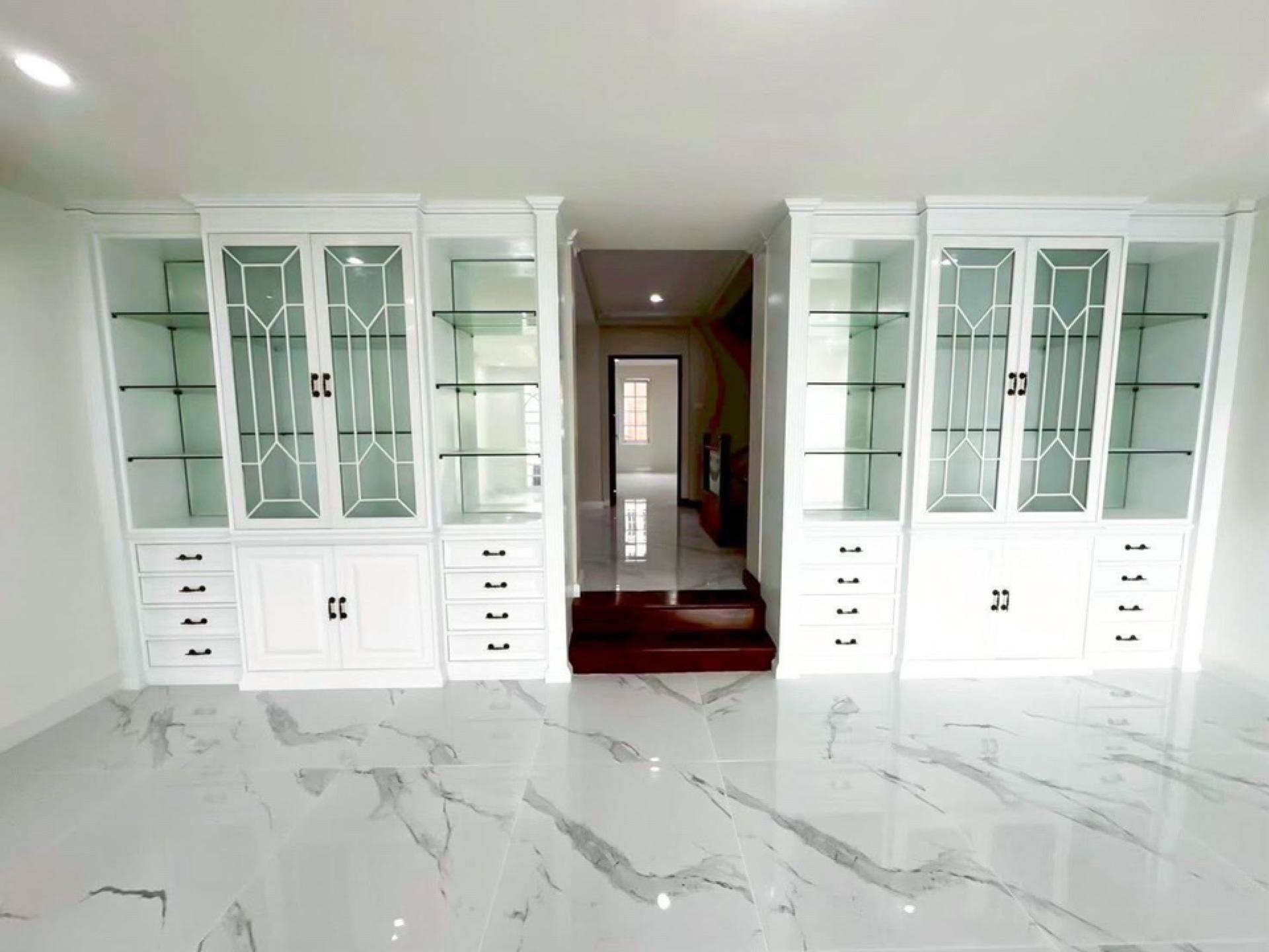 For RentTownhomeSathorn, Narathiwat : Townhome For Rent 41sq.wah 450sqm. 4beds 5baths Yenakard Rama3 road