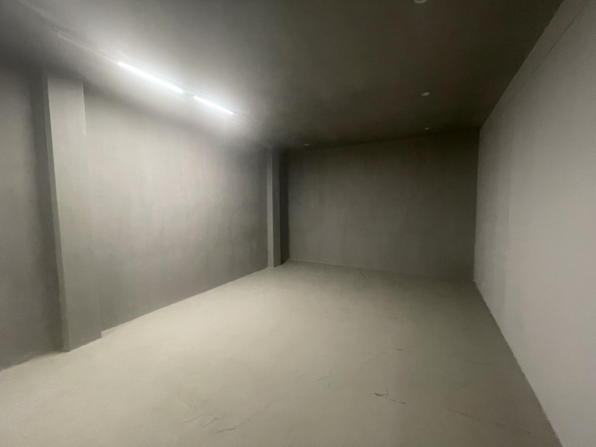 For SaleShop HouseSukhumvit, Asoke, Thonglor : Commercial building for sale Next to Sukhumvit Road
2 couples looking for 4 and a half floors, hit through near BTS Phra Khanong, good condition.