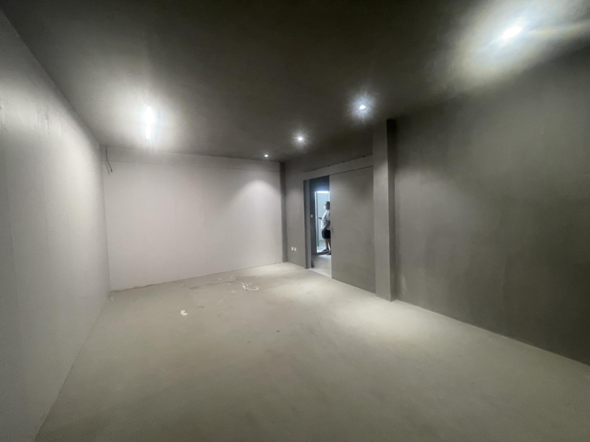 For SaleShop HouseSukhumvit, Asoke, Thonglor : Commercial building for sale Next to Sukhumvit Road
2 couples looking for 4 and a half floors, hit through near BTS Phra Khanong, good condition.