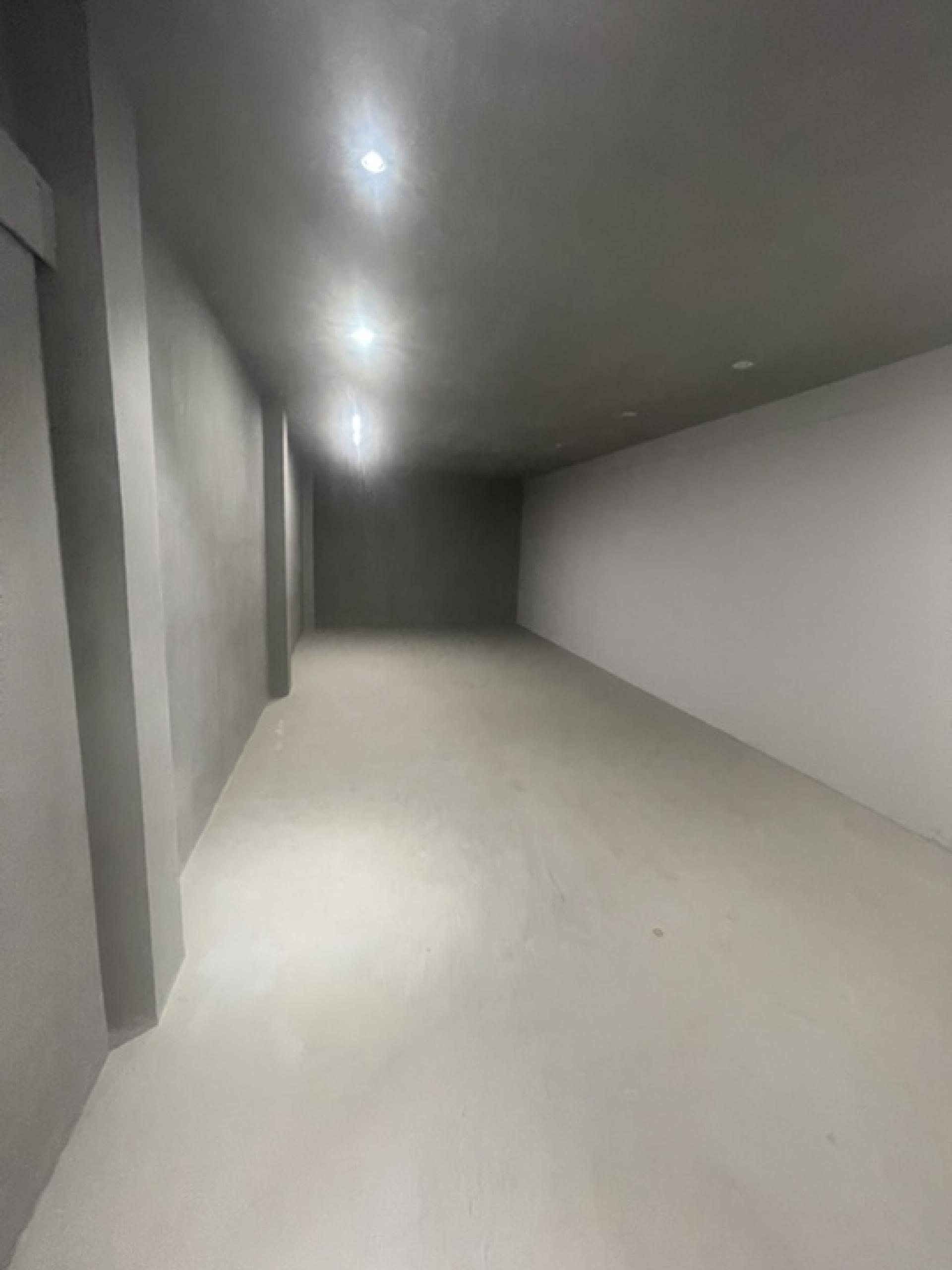 For SaleShop HouseSukhumvit, Asoke, Thonglor : Commercial building for sale Next to Sukhumvit Road
2 couples looking for 4 and a half floors, hit through near BTS Phra Khanong, good condition.
