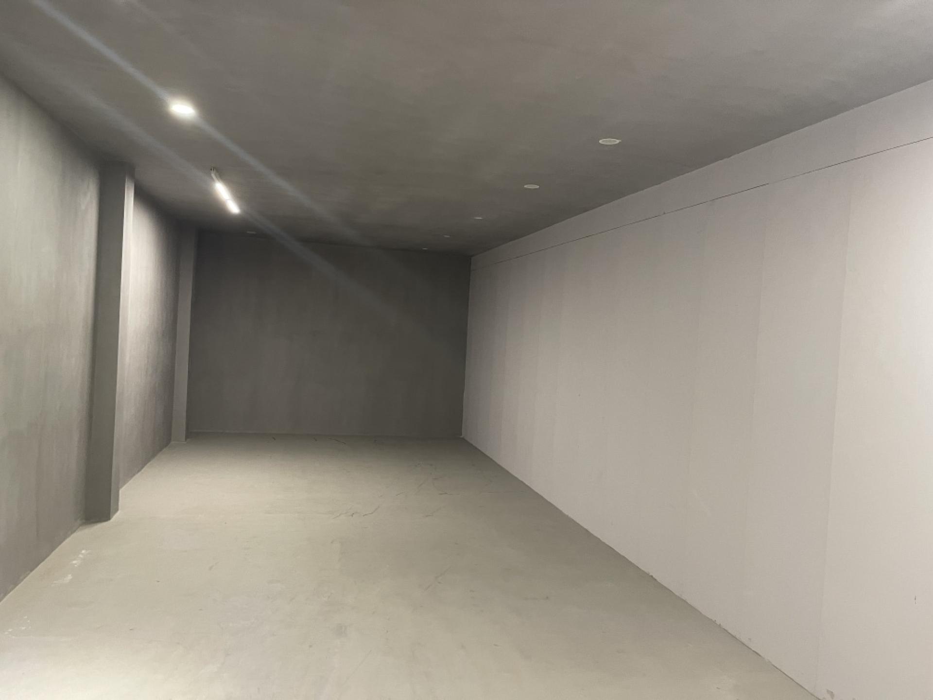 For SaleShop HouseSukhumvit, Asoke, Thonglor : Commercial building for sale Next to Sukhumvit Road
2 couples looking for 4 and a half floors, hit through near BTS Phra Khanong, good condition.