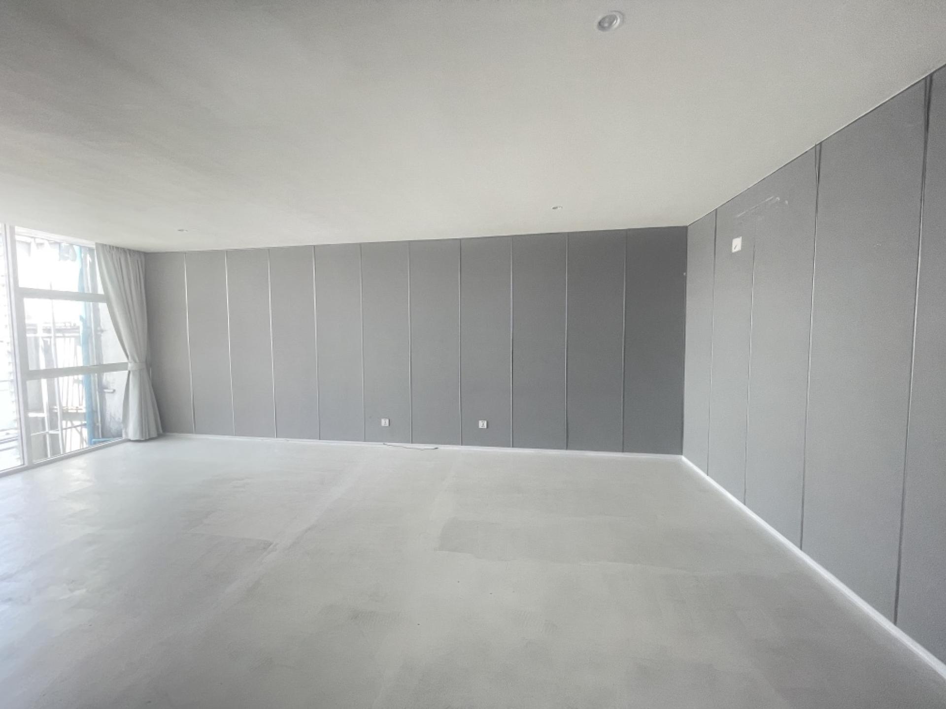 For SaleShop HouseSukhumvit, Asoke, Thonglor : Commercial building for sale Next to Sukhumvit Road
2 couples looking for 4 and a half floors, hit through near BTS Phra Khanong, good condition.