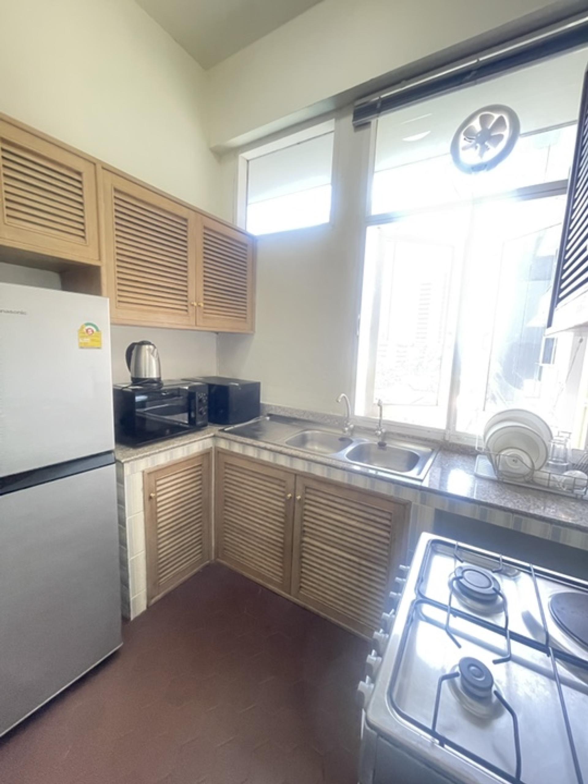 For RentCondoWitthayu, Chidlom, Langsuan, Ploenchit : Condo for rent, Lang Suan location, 70 sq m., 1 bedroom, 1 bathroom, 7th floor, near BTS Chidlom, MRT Lumpini, good condition, ready to move in, pets friendly.