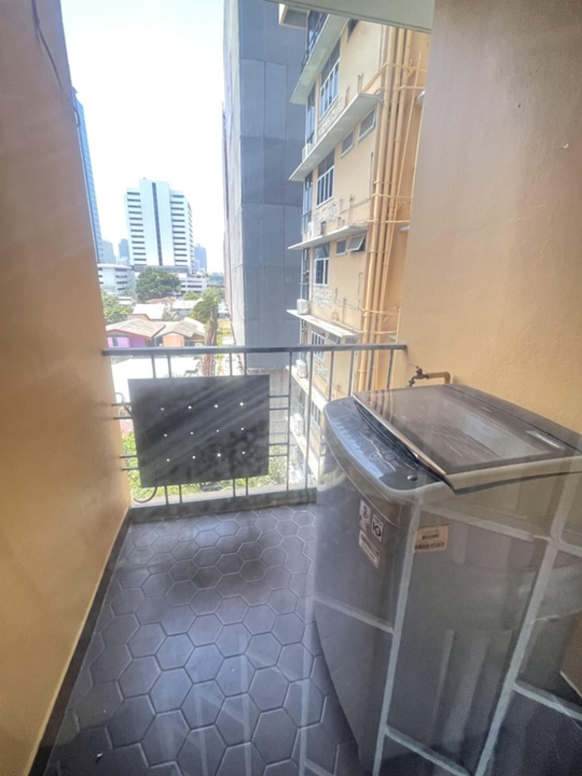For RentCondoWitthayu, Chidlom, Langsuan, Ploenchit : Condo for rent, Lang Suan location, 70 sq m., 1 bedroom, 1 bathroom, 7th floor, near BTS Chidlom, MRT Lumpini, good condition, ready to move in, pets friendly.
