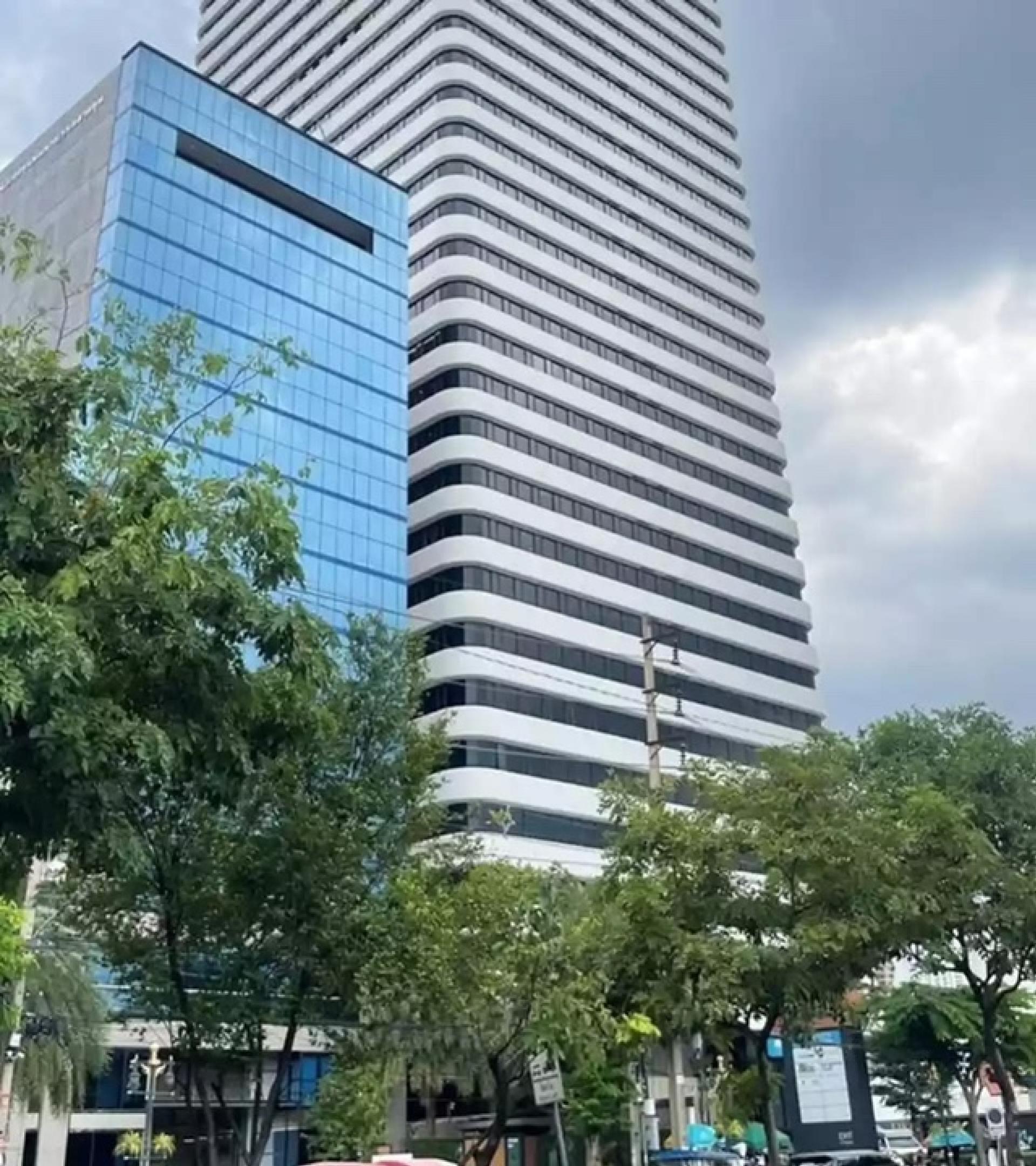For RentOfficeSukhumvit, Asoke, Thonglor : Office for rent, 269 sq m., 14th floor. 
Area near BTS Asoke intersection, MRT Sukhumvit