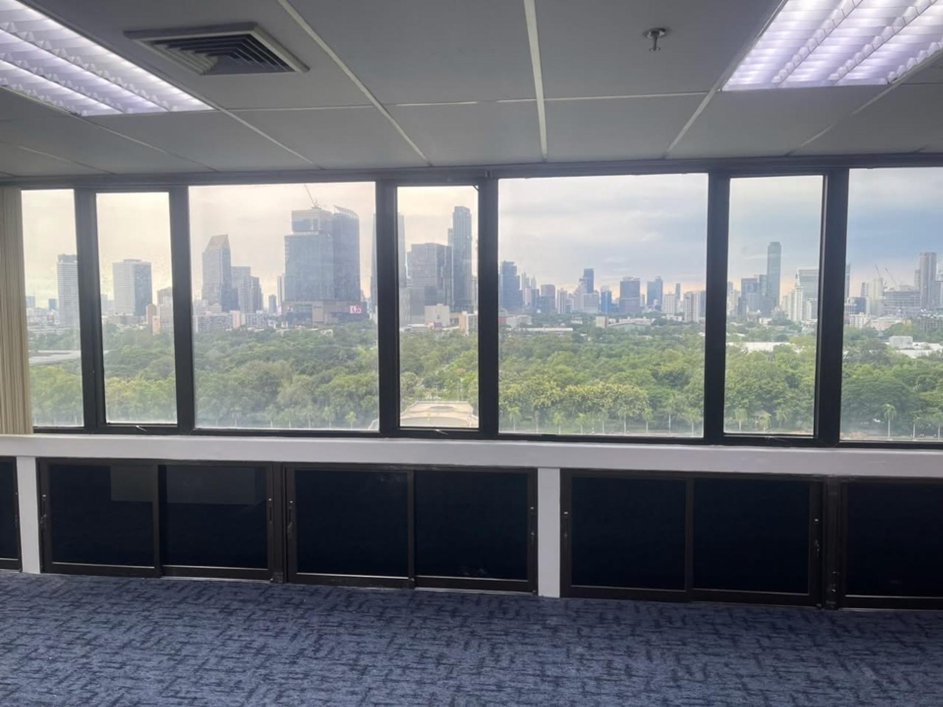 For RentOfficeSukhumvit, Asoke, Thonglor : Office for rent, 269 sq m., 14th floor. 
Area near BTS Asoke intersection, MRT Sukhumvit