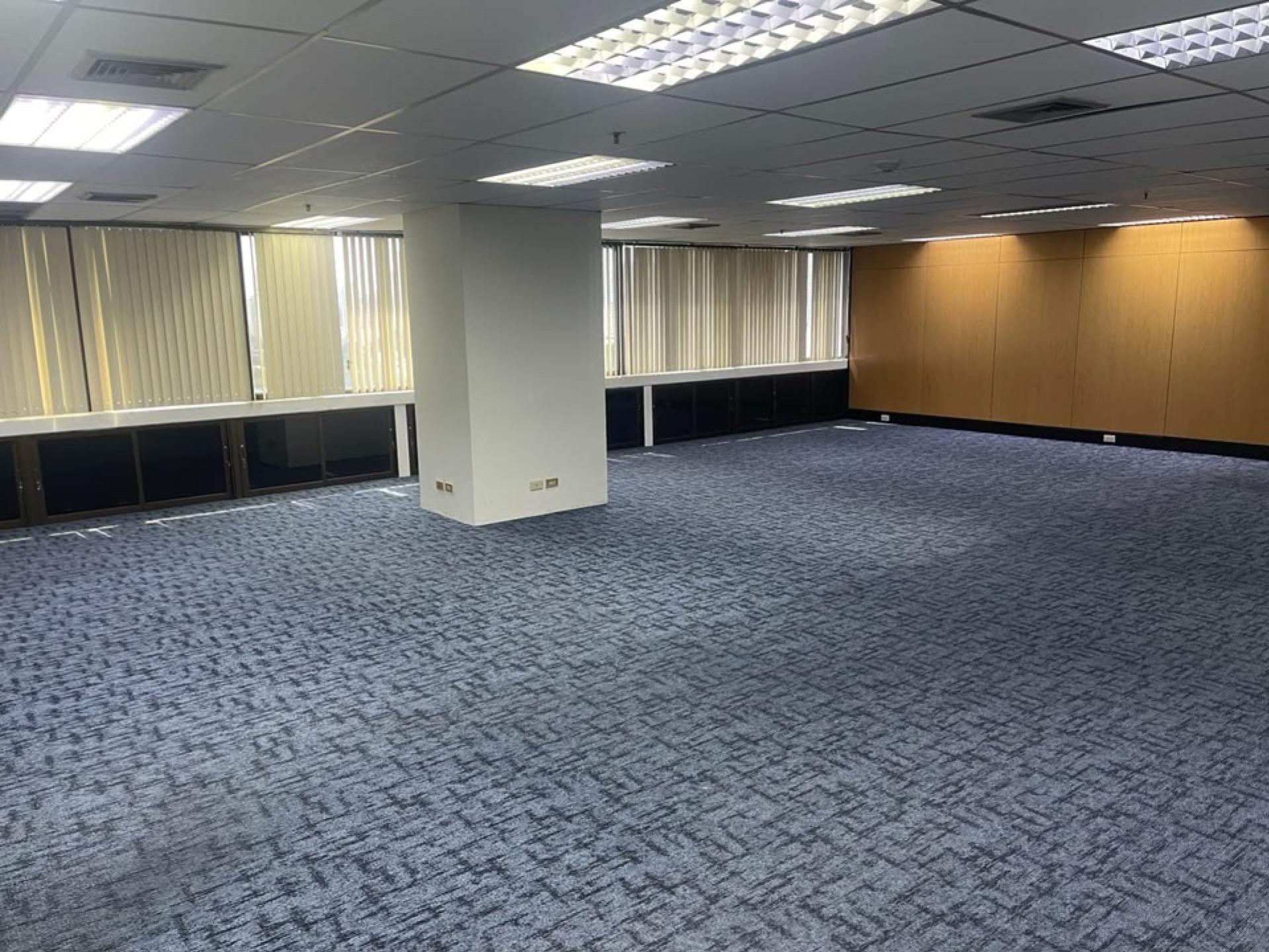 For RentOfficeSukhumvit, Asoke, Thonglor : Office for rent, 269 sq m., 14th floor. 
Area near BTS Asoke intersection, MRT Sukhumvit
