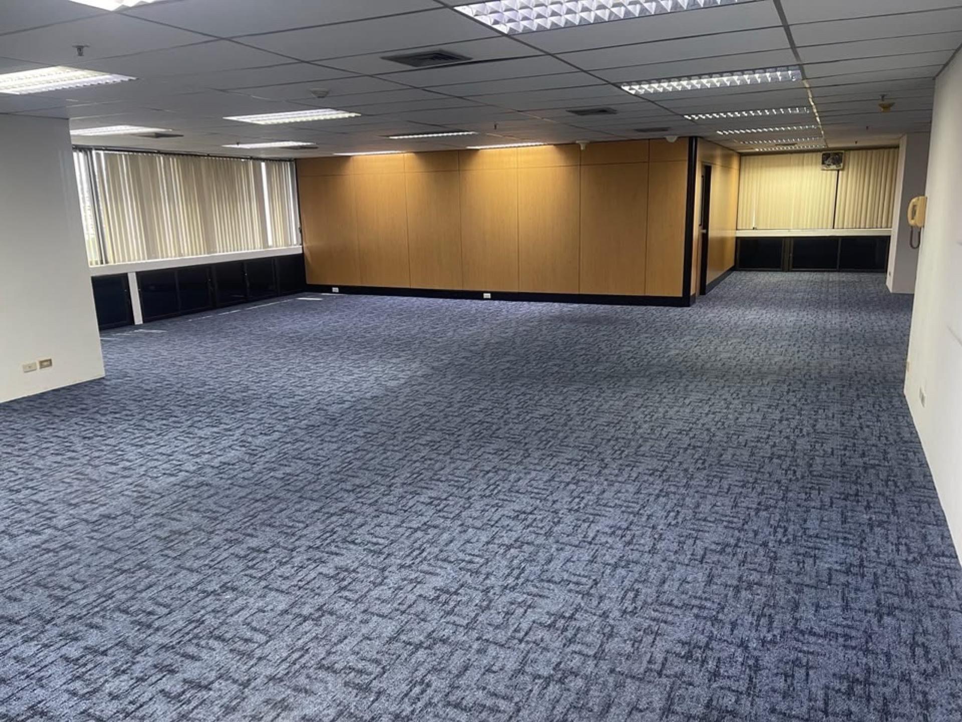 For RentOfficeSukhumvit, Asoke, Thonglor : Office for rent, 269 sq m., 14th floor. 
Area near BTS Asoke intersection, MRT Sukhumvit
