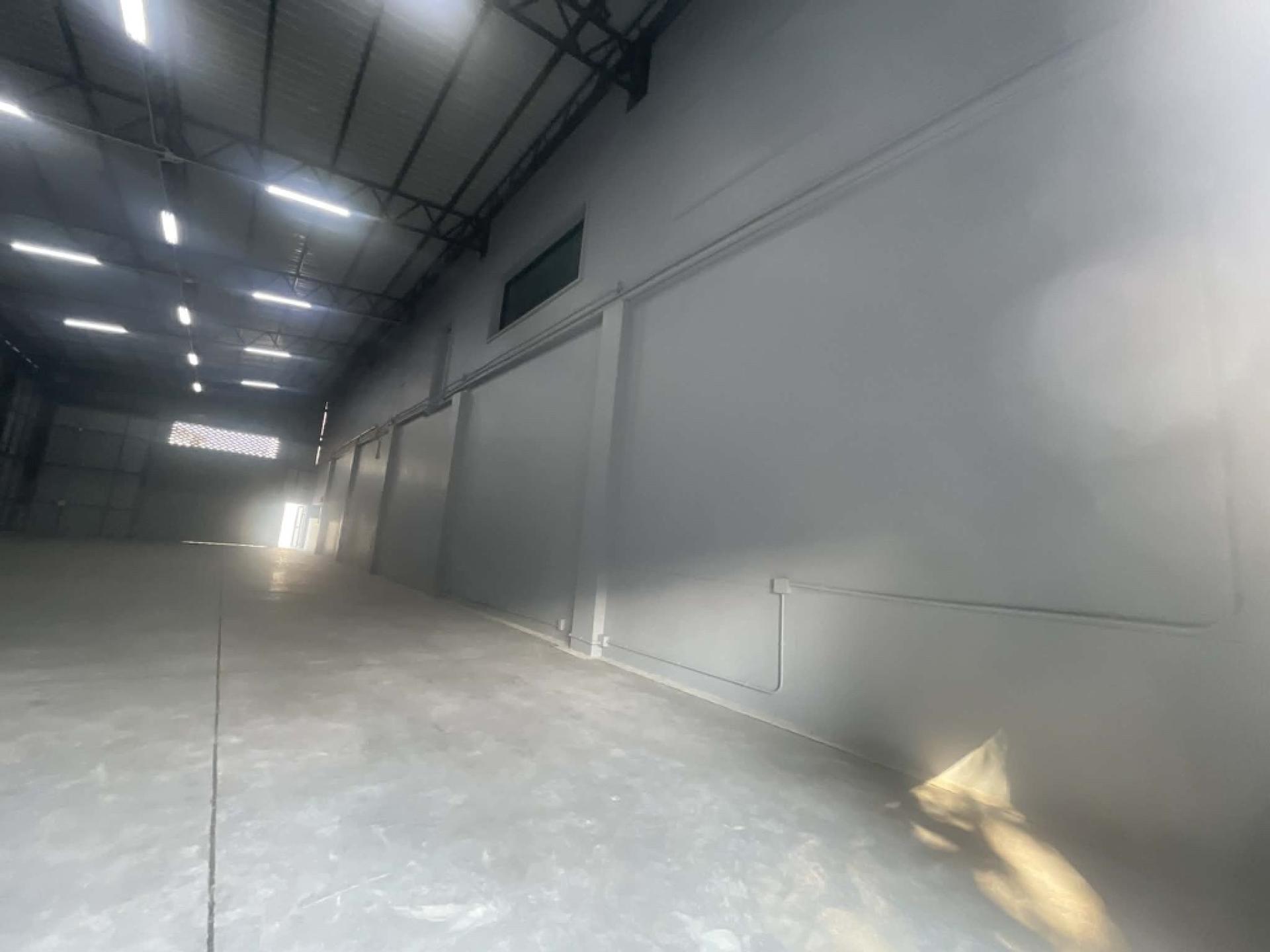 For RentWarehouseRama3 (Riverside),Satupadit : Warehouse on ground for rent, location Rama 3, 285 sqm.