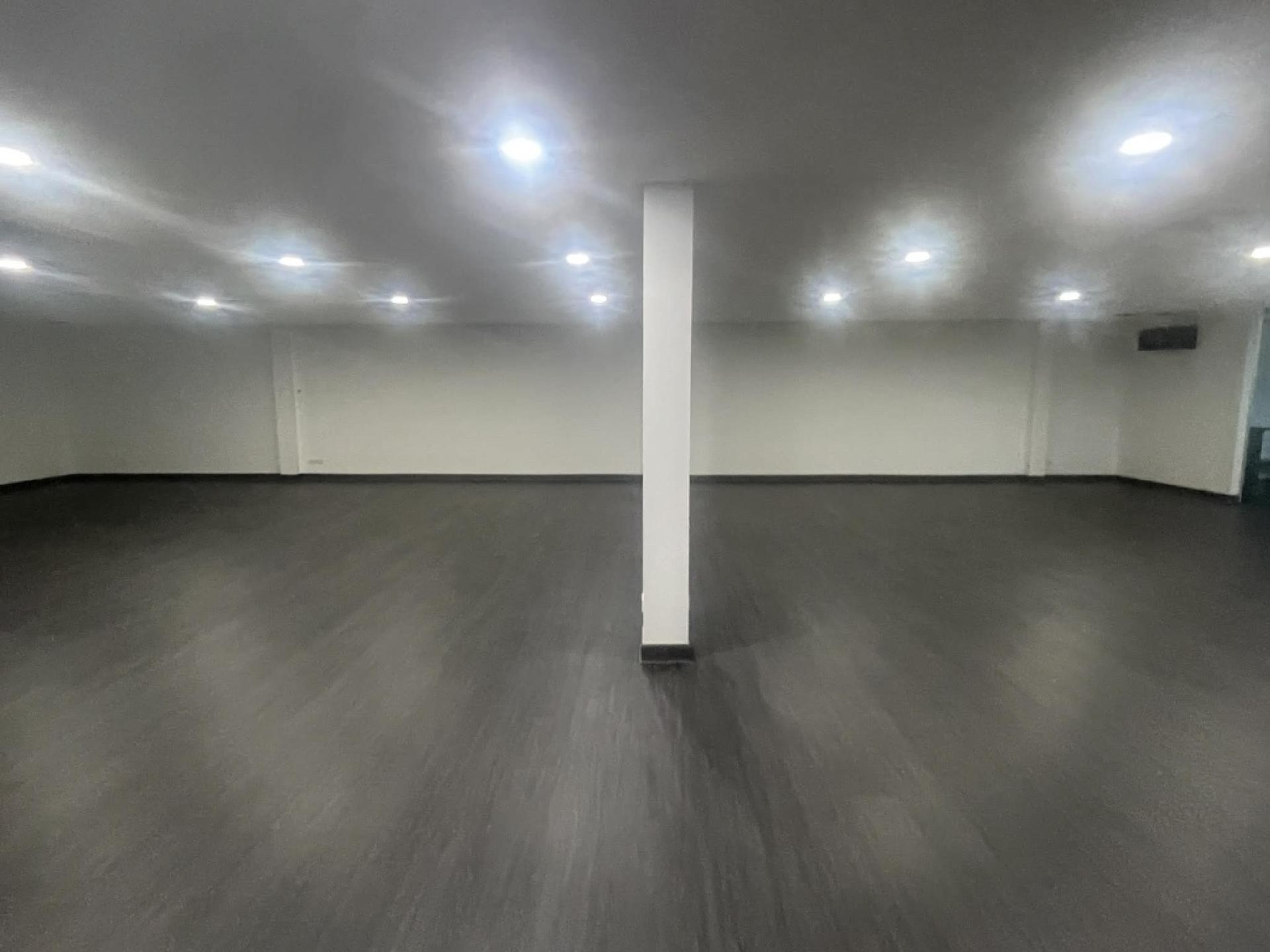 ให้เช่าสำนักงานพระราม 3 สาธุประดิษฐ์ : ให้เช่าสำนักงานชั้น2 340ตรม. ไม่มีเฟอร์นิเจอร์ ทำเล พระราม3